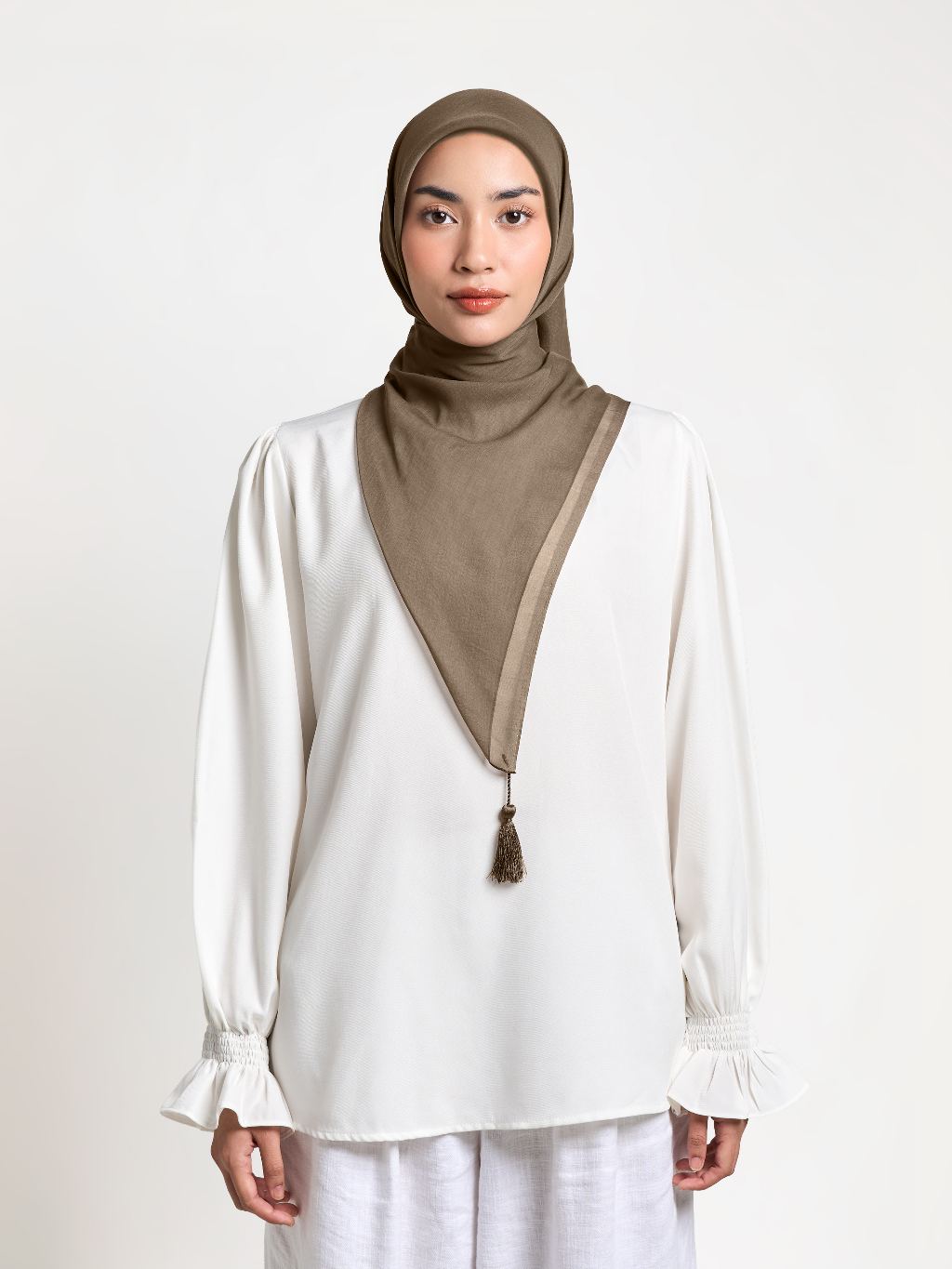 Plain Tassel - Hijab Segiempat Paris Jepang Premium Ronce 115 x 115 cm