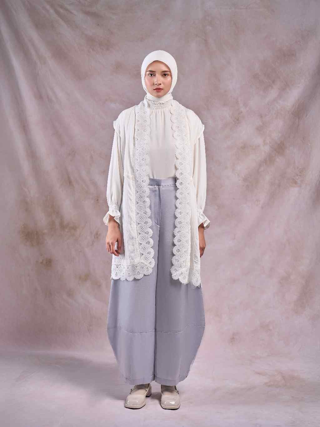 Zayra Vest - Lace Outer Premium