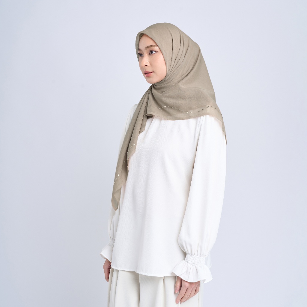 Haniya Embroidery - Hijab Segiempat Bordir Jejak Langkah
