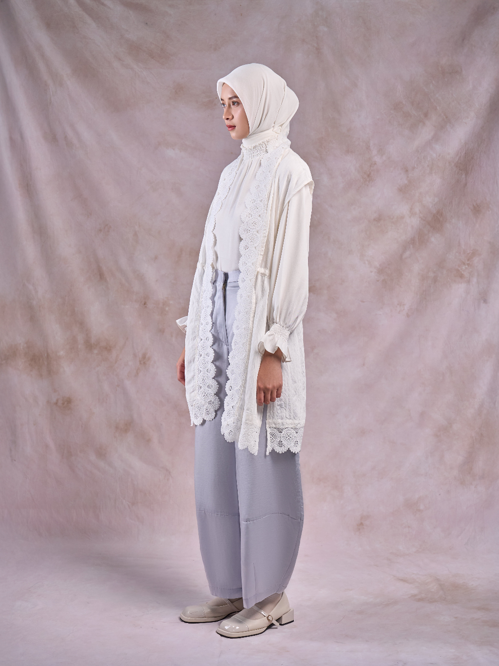 Zayra Vest - Lace Outer Premium