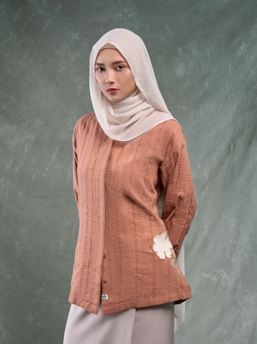 Image of Hanan Top - Kemeja Bordir Bunga