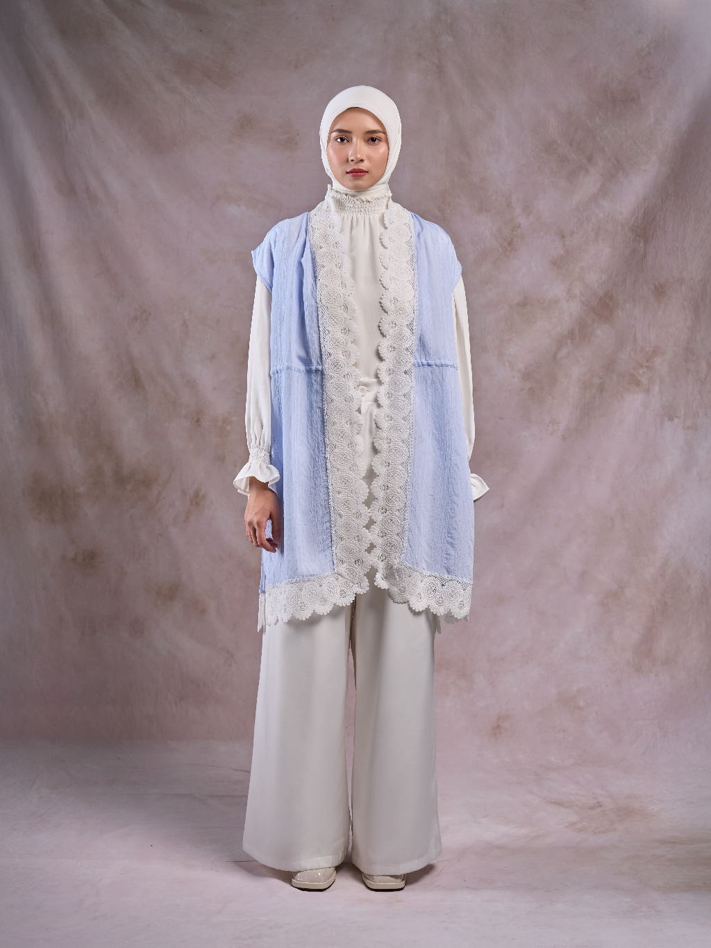 Zayra Vest - Lace Outer Premium