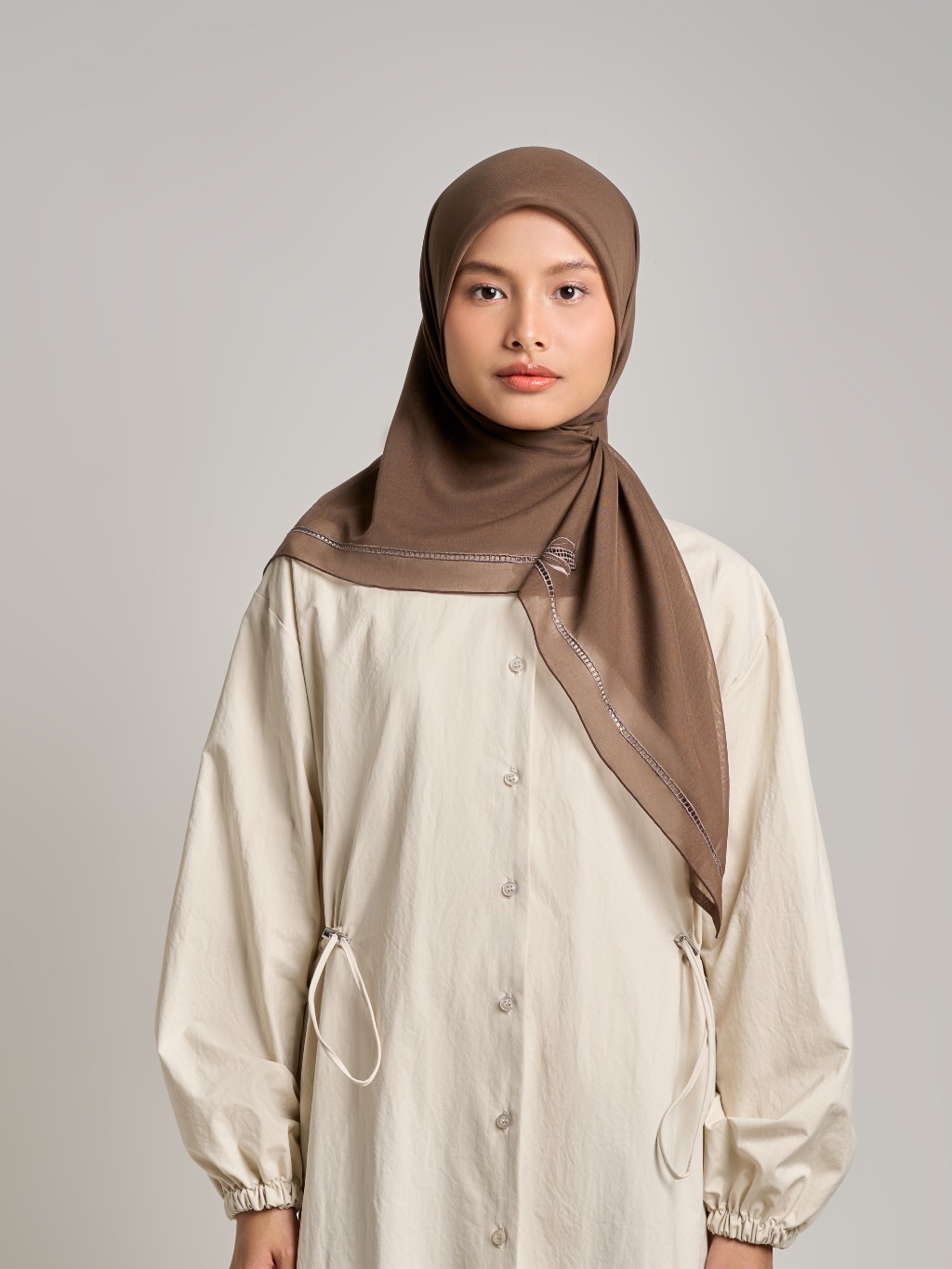 Afiya Embroidery - Hijab Segiempat Bordir Geometris & Bunga