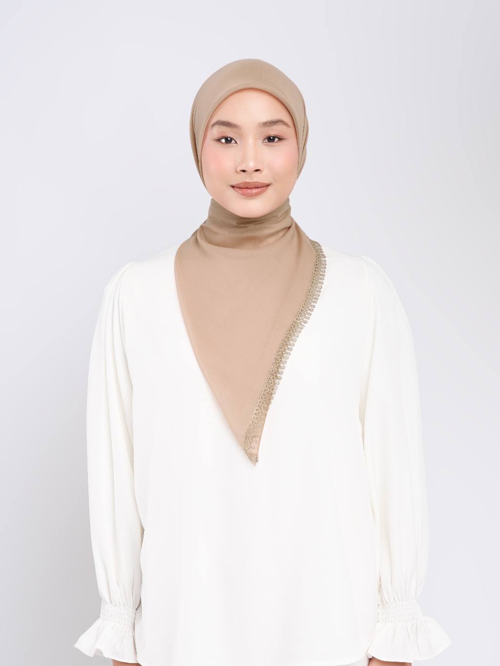 Erelia Embroidery - Hijab Segiempat Bordir Tepi Geometris