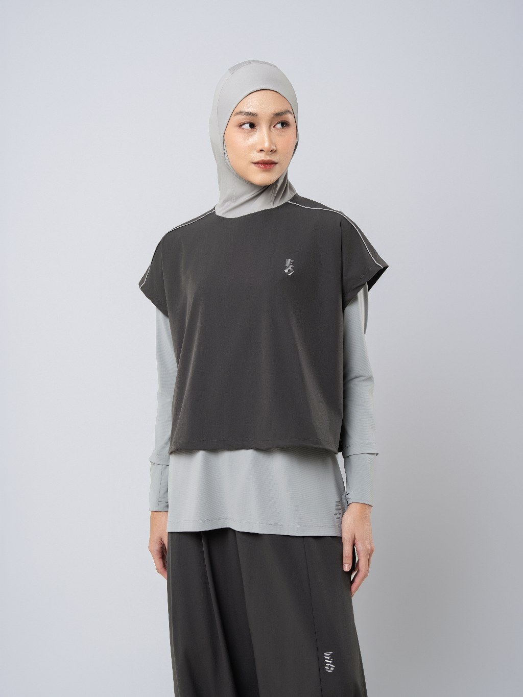EasyOn Eila Hijab Vest - Hijab Rompi Olahraga Anti UV