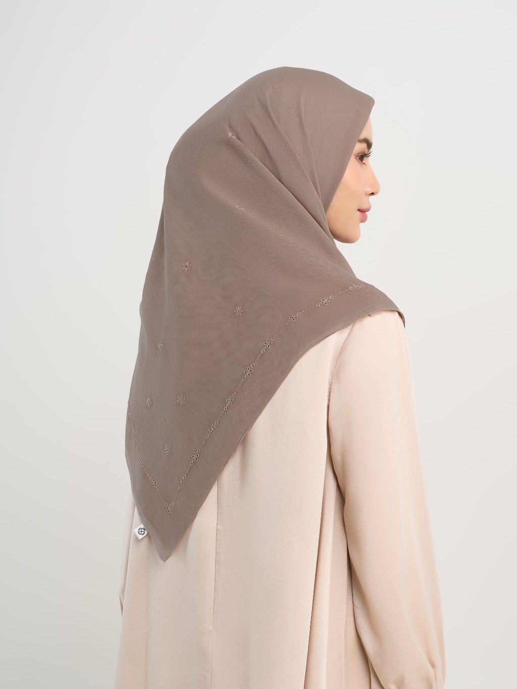Runi Embroidery - Hijab Segiempat Bordir Bunga Crystal