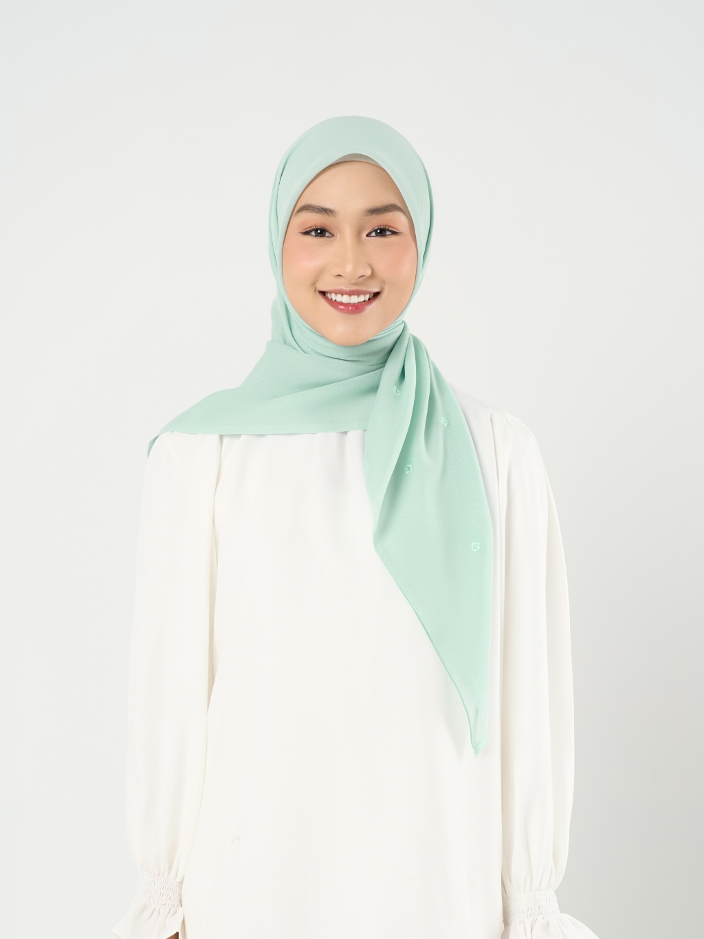 Ayara Embroidery - Hijab Segiempat Bordir Bunga Crystal