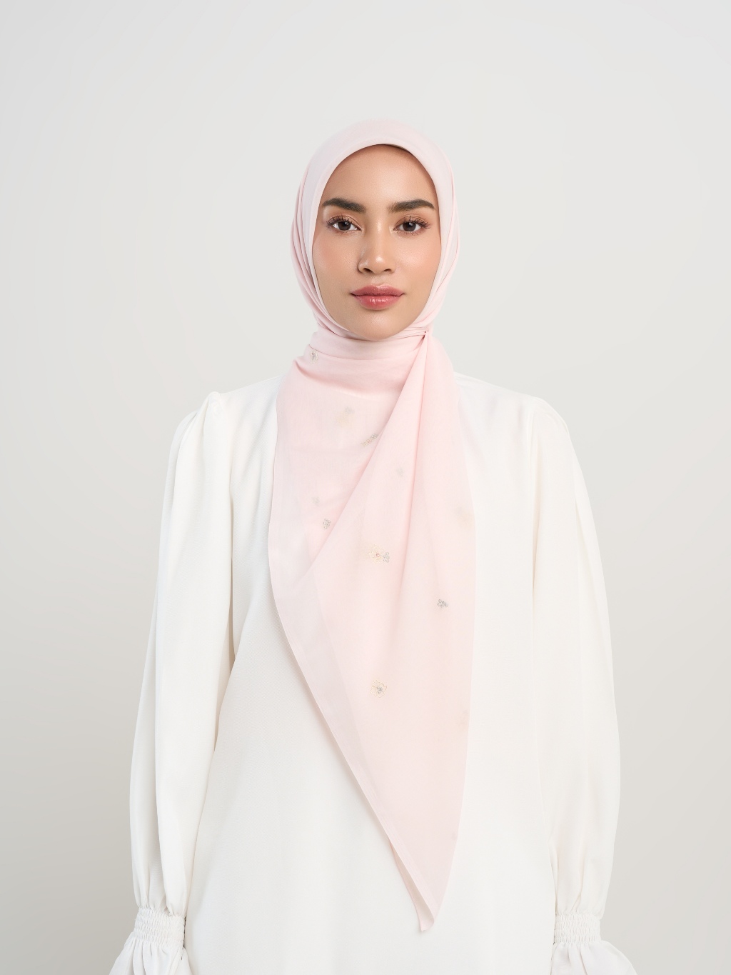 Kenna Embroidery - Hijab Segiempat Bordir Bunga Crystal