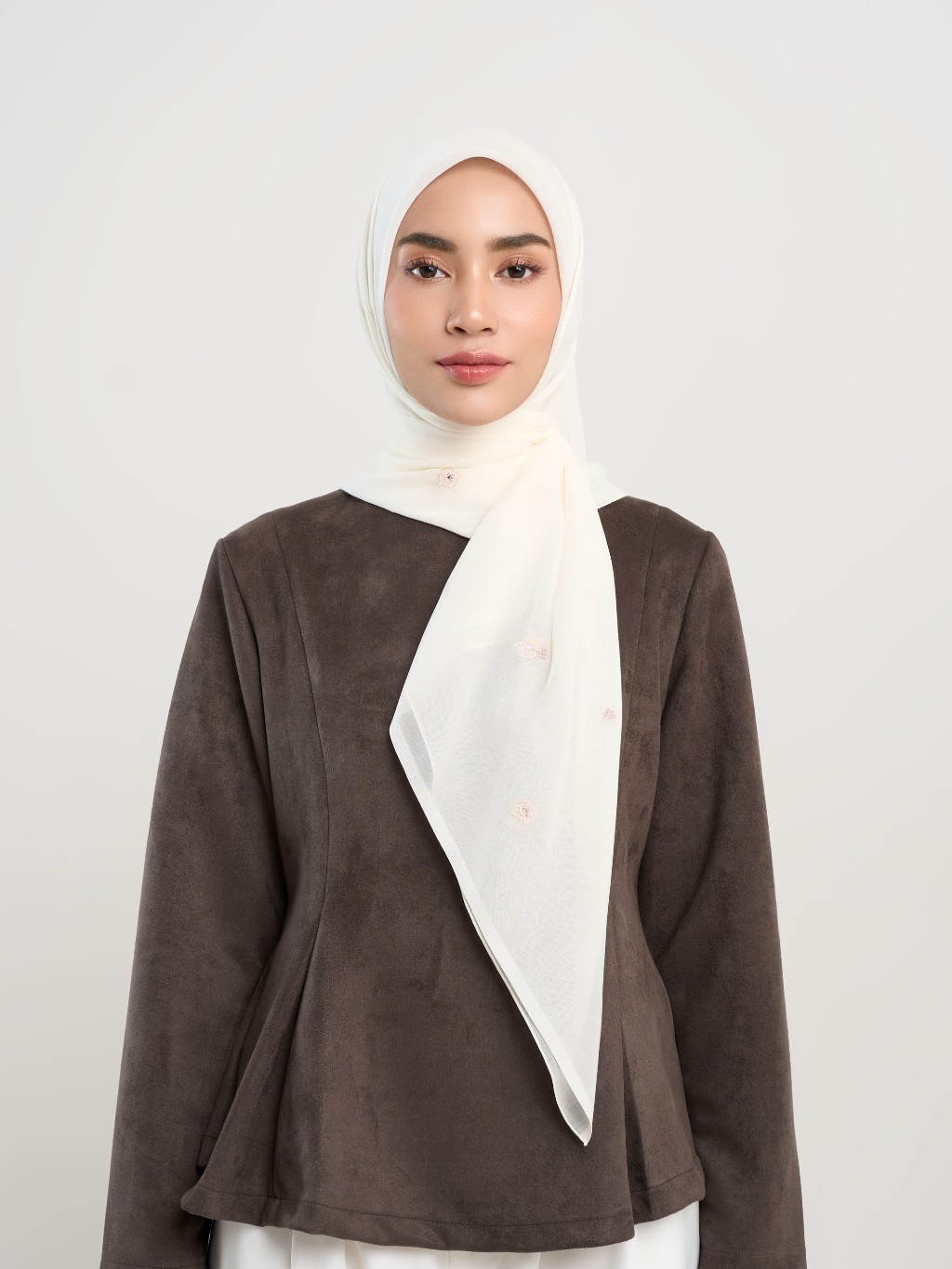 Kenna Embroidery - Hijab Segiempat Bordir Bunga Crystal