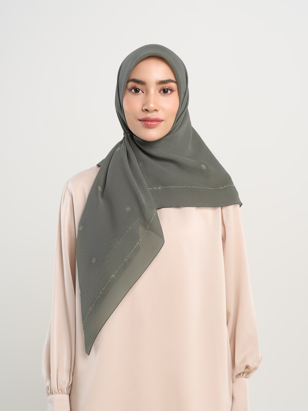 Runi Embroidery - Hijab Segiempat Bordir Bunga Crystal