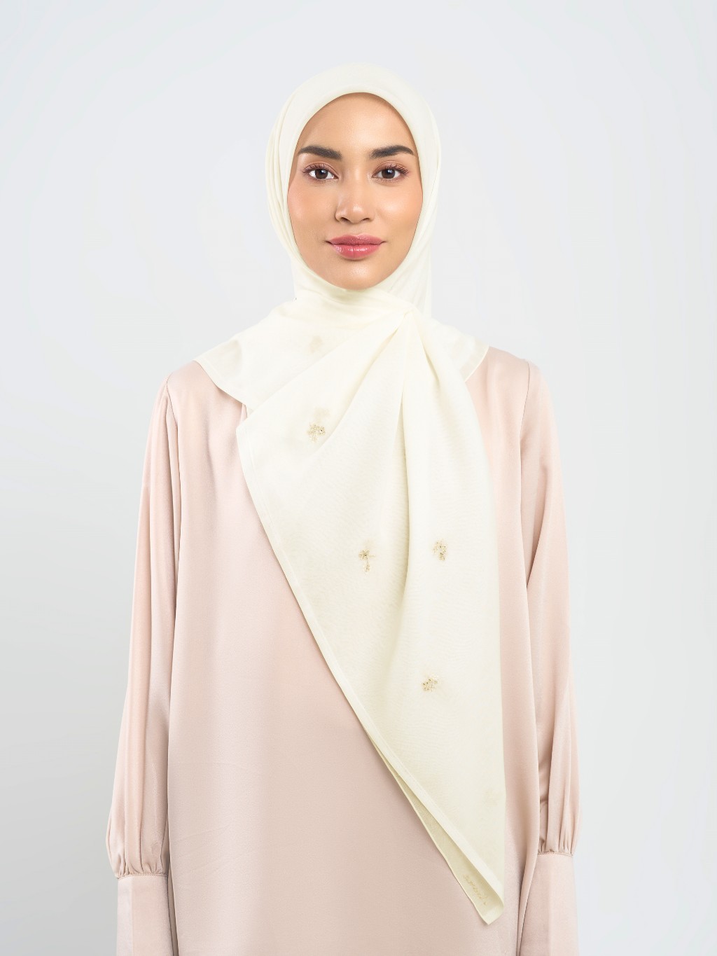 Mahra Embroidery - Hijab Segiempat Bordir Bunga Crystal