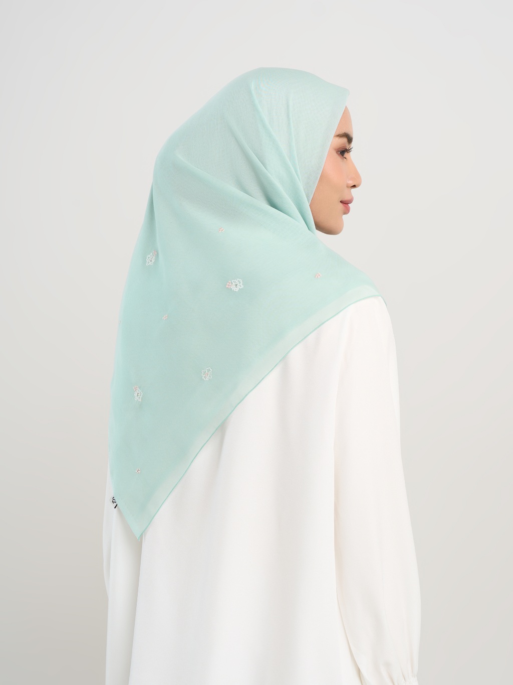 Kenna Embroidery - Hijab Segiempat Bordir Bunga Crystal