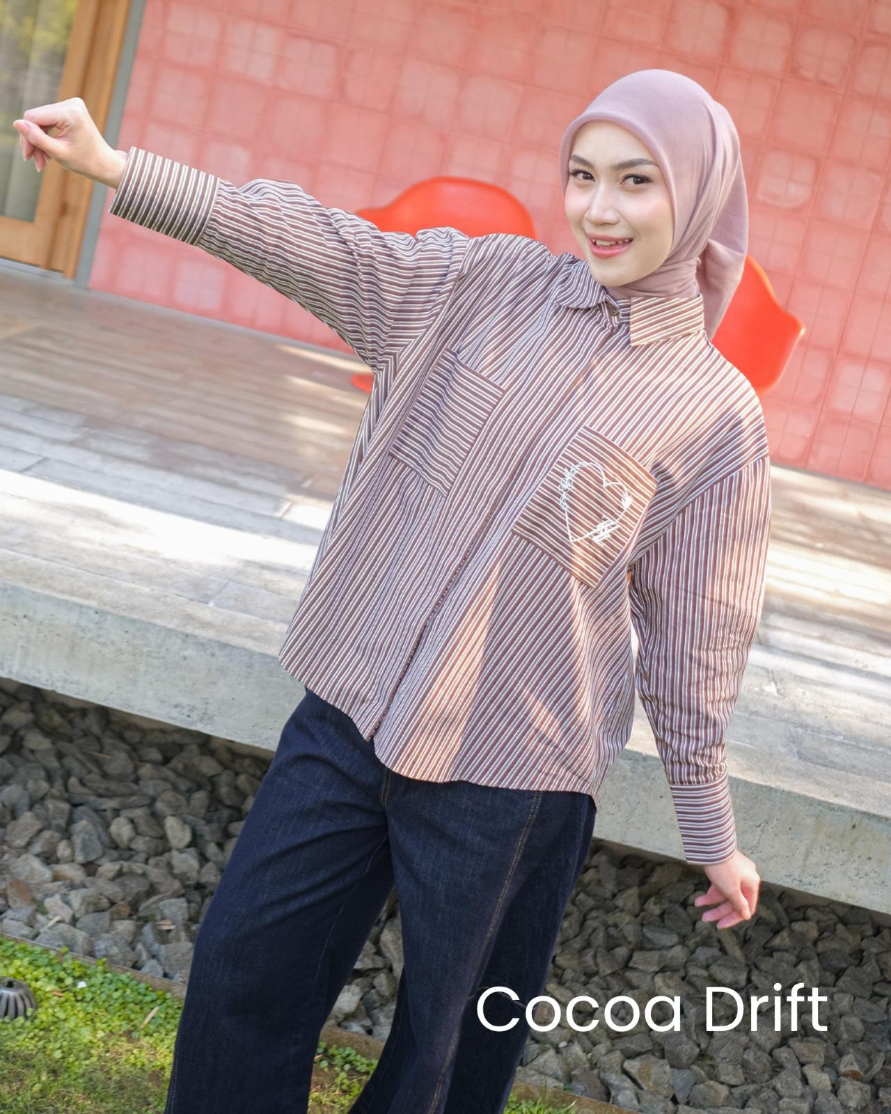 Zysku Xena | Minor Defect | Basic Oversized Striped Shirt - 8 Warna | Kemeja Wanita Lengan Panjang Salur Longgar Casual