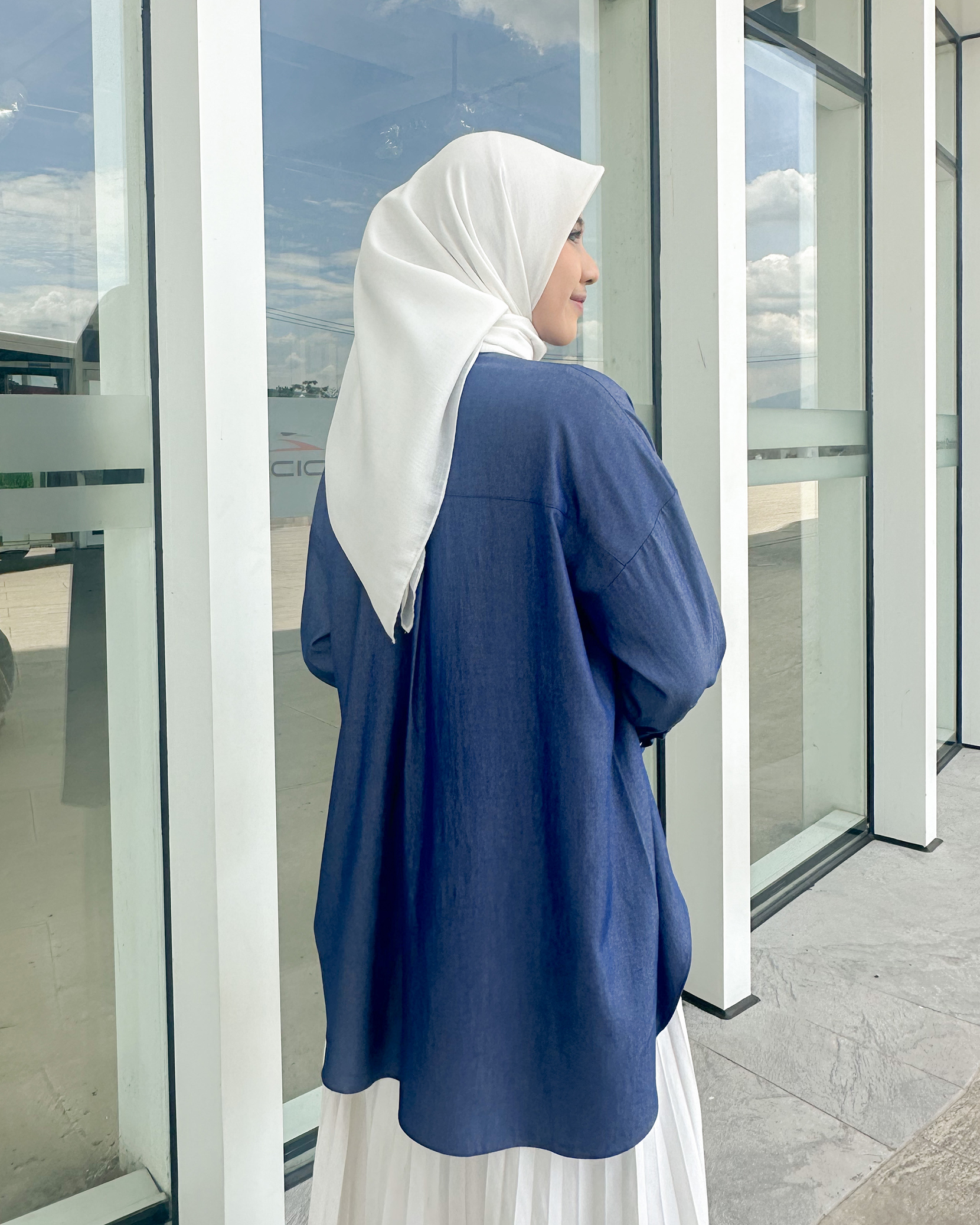 Zysku Xena | Dove Shirt - 2 Warna | Kemeja Bordir Denim Oversize Allsize Lengan Panjang Wanita