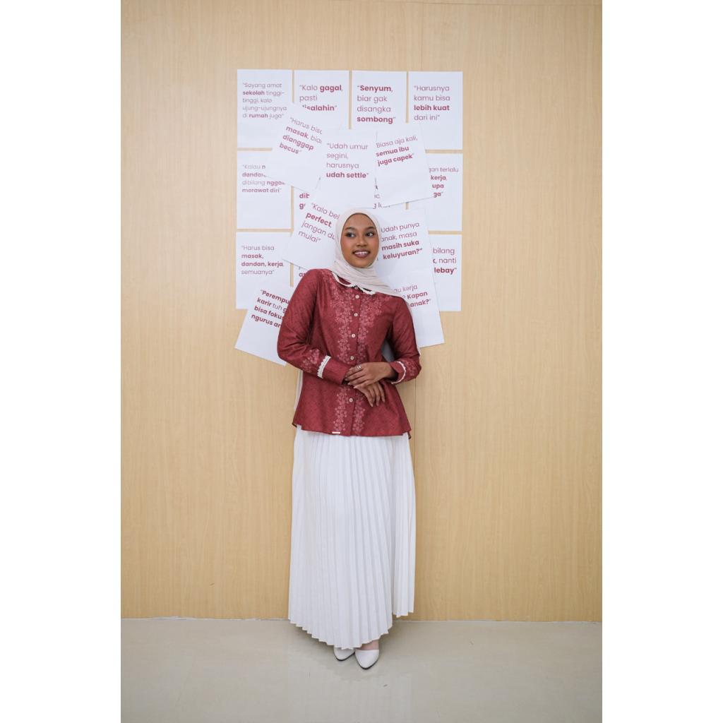  Zysku Xena | Minor Defect | Saka Shirt | Kemeja Agustusan Kerja Motif Kantor Wanita Lengan Panjang