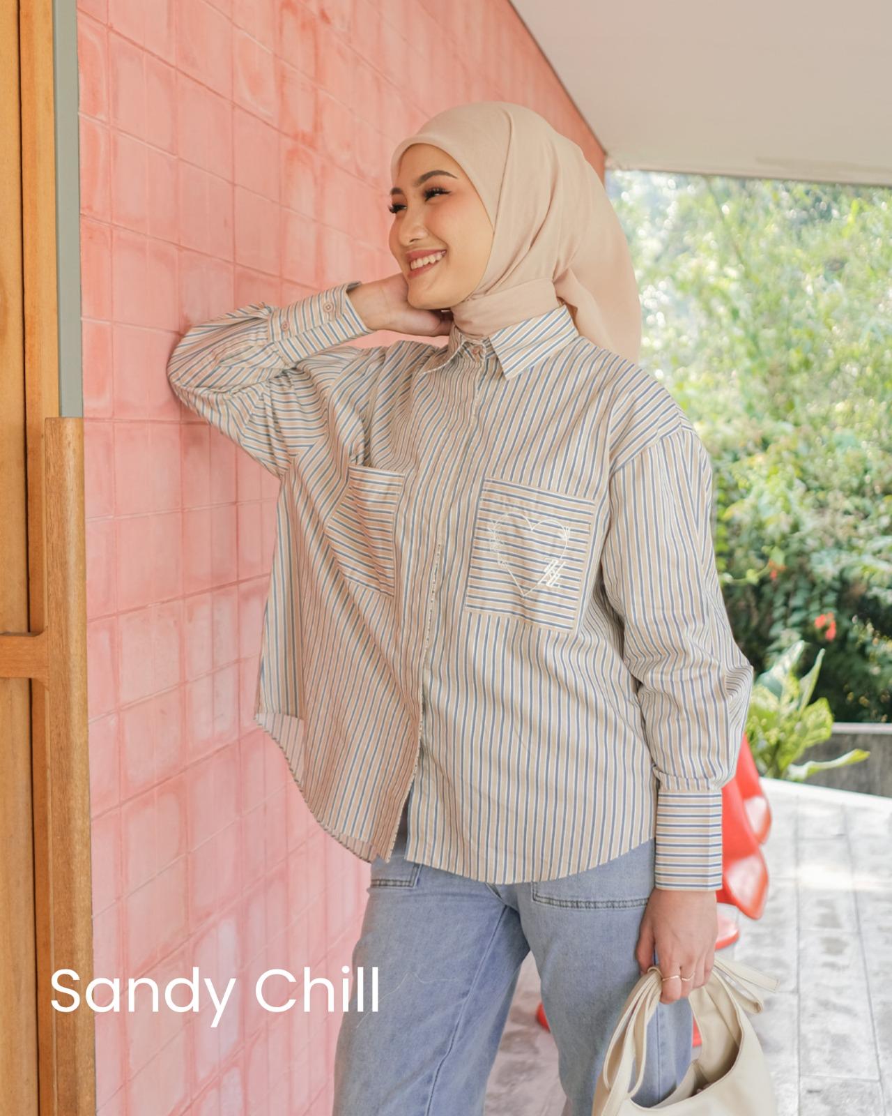 Zysku Xena | Minor Defect | Basic Oversized Striped Shirt - 8 Warna | Kemeja Wanita Lengan Panjang Salur Longgar Casual