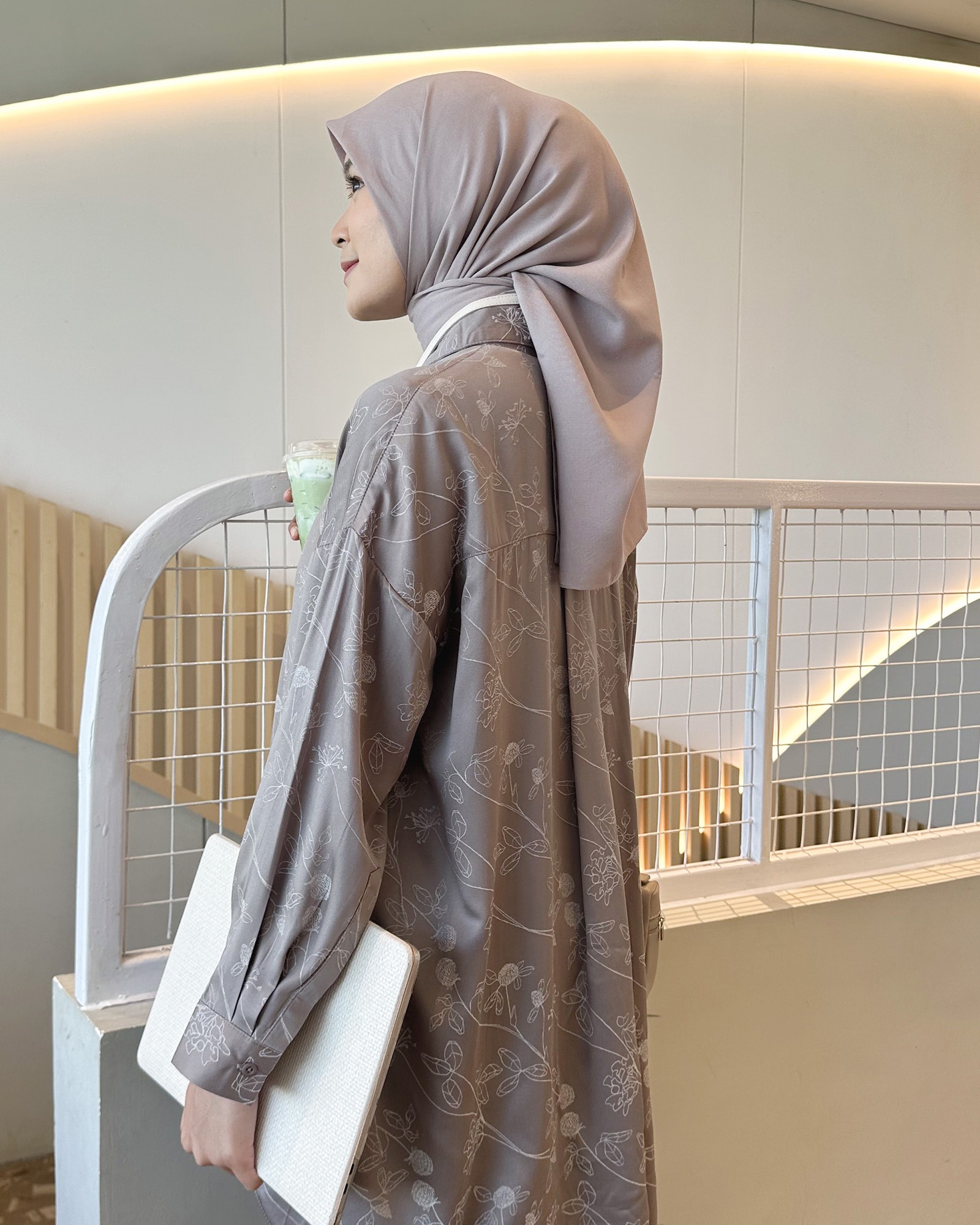 Zysku Xena | Printed Avery Oversized Shirt (MOTIF) | Kemeja Kantor Wanita Longgar Oversized Basic Printed