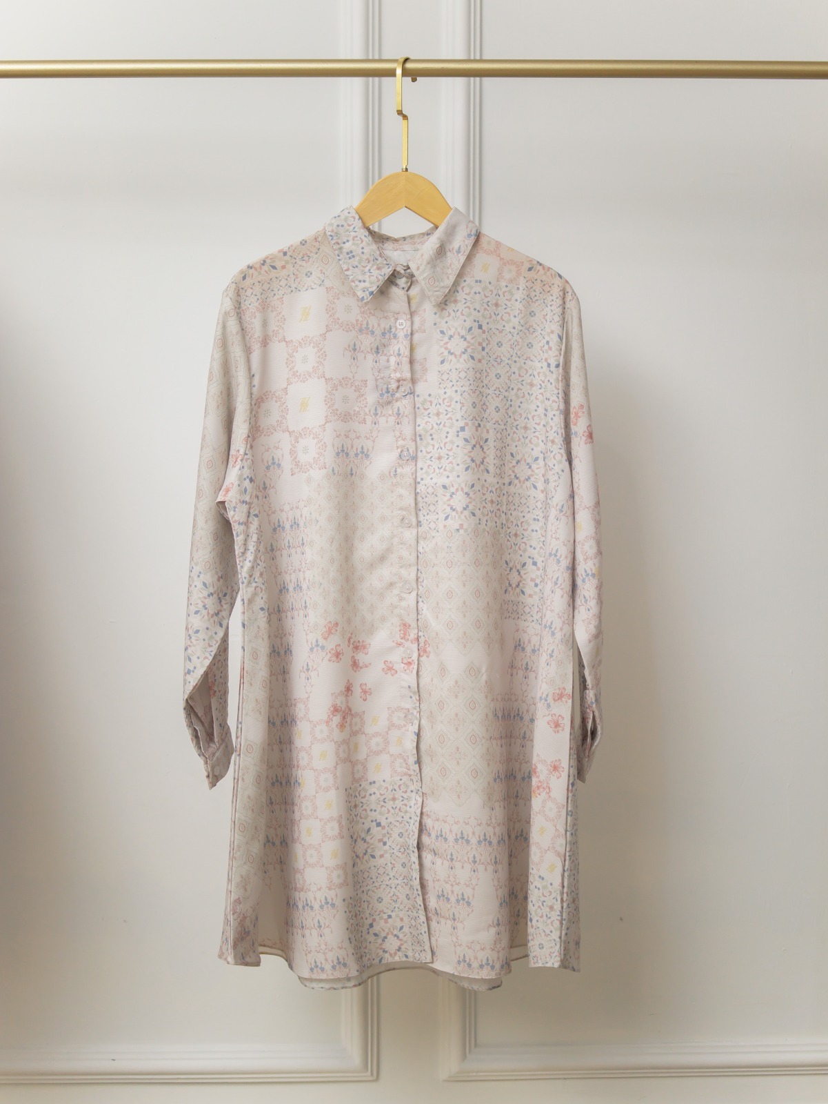 Zysku Xena | Printed Aubrey Shirt | Kemeja Kantor Formal Wanita Lengan Panjang