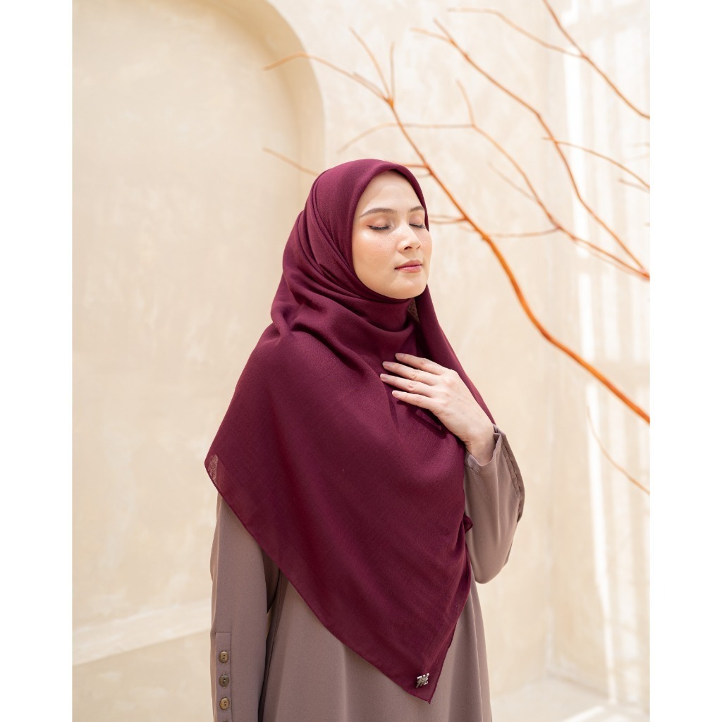 Zysku Xena | Miracle Voile Scarf Syari Jahit Tepi -19 warna | Kerudung Voal Segi Empat Besar Syari 140cm
