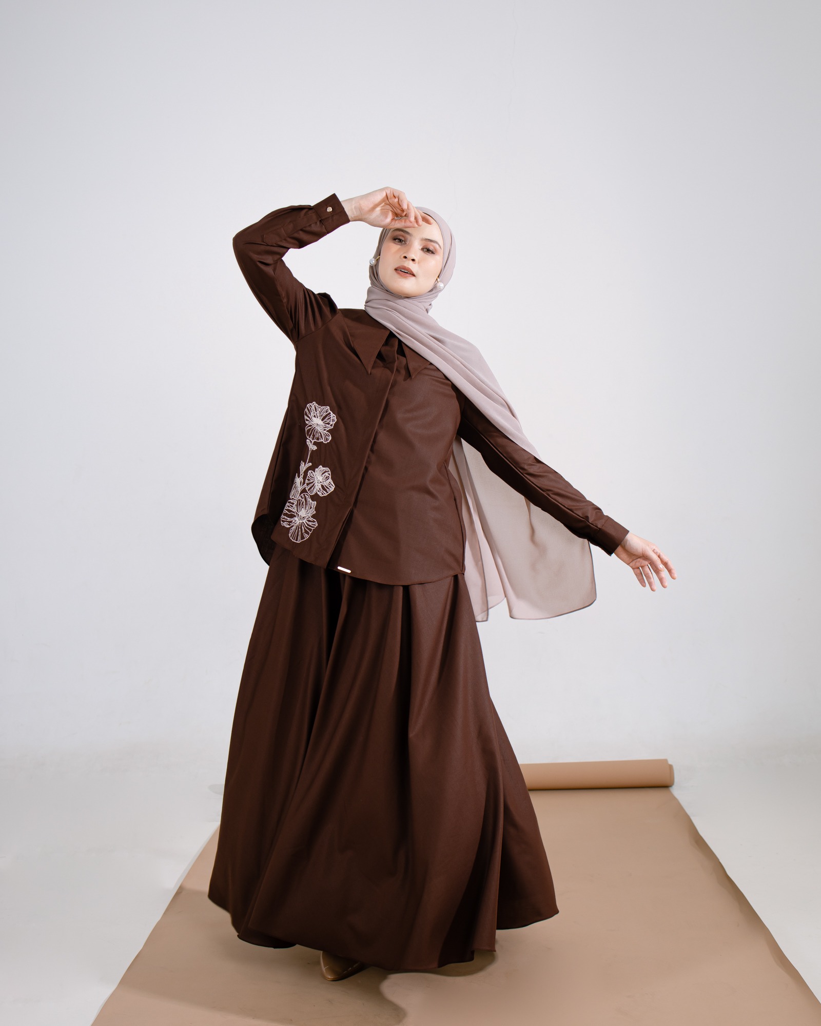 Zysku Xena | Lavatera One Set Shirt & Skirt | Sarimbit Polos Bordir Atasan Rok Setrok Busui Friendly