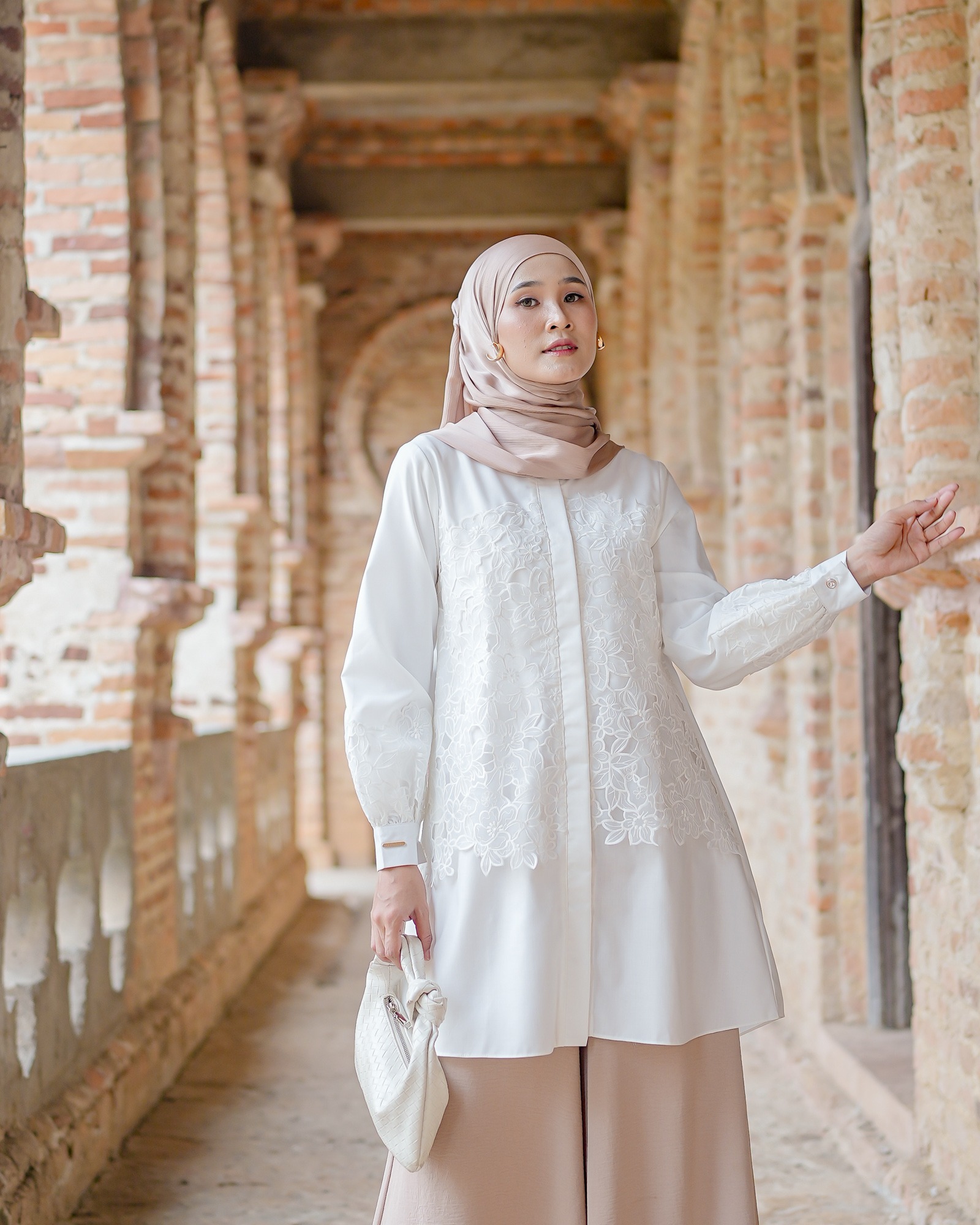 Zysku Xena | Mooi Tunic | Tunik Kemeja Wanita Lengan Panjang Organza Bordir Brokat