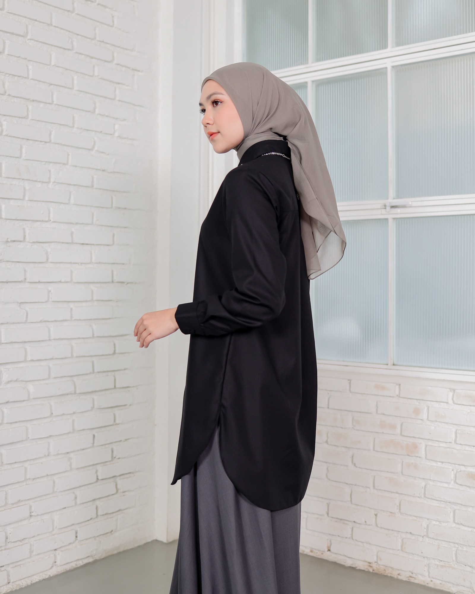 Zysku Xena | Basic Shirt 16 Warna - Color Group 1 | Kemeja Kerja Polos Kantor Wanita Lengan Panjang