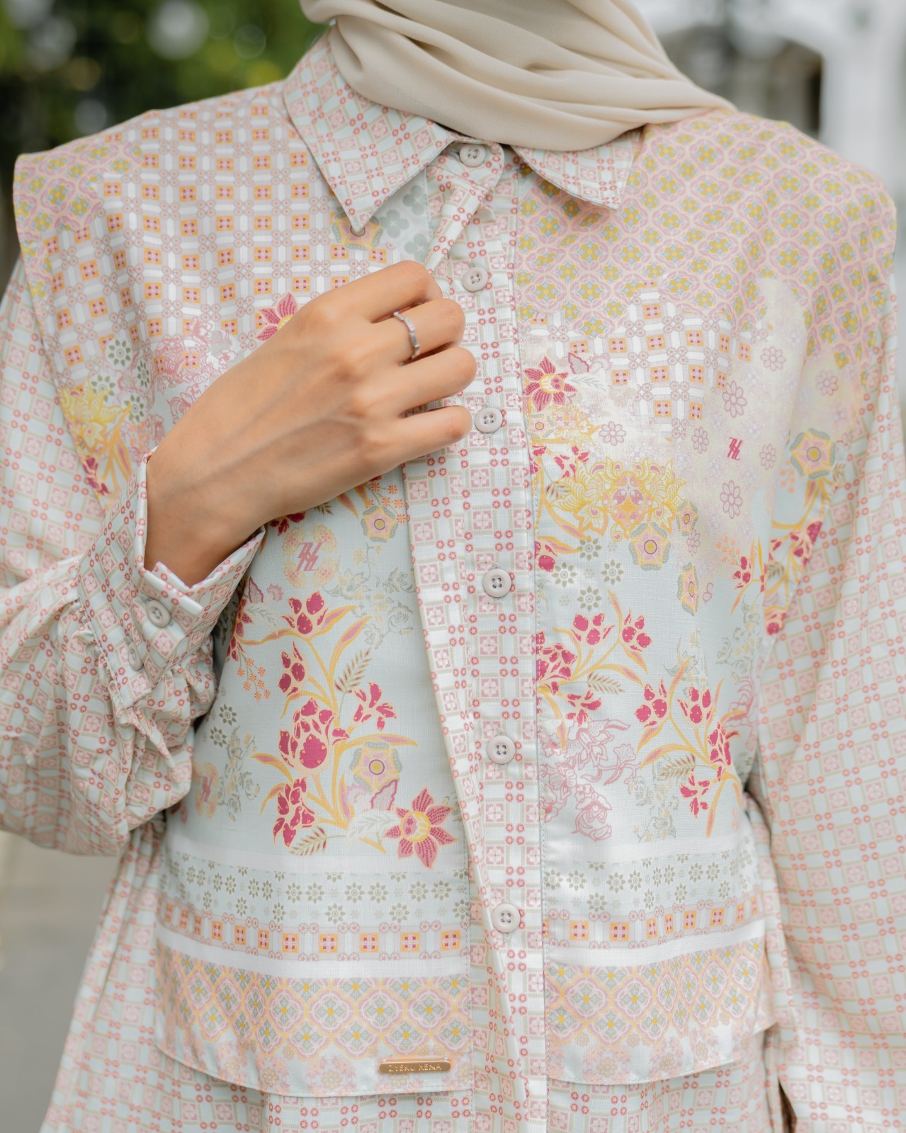 Zysku Xena | Rona Blouse - 5 Warna | Kemeja Atasan Layer Print Batik Inspired Agustusan