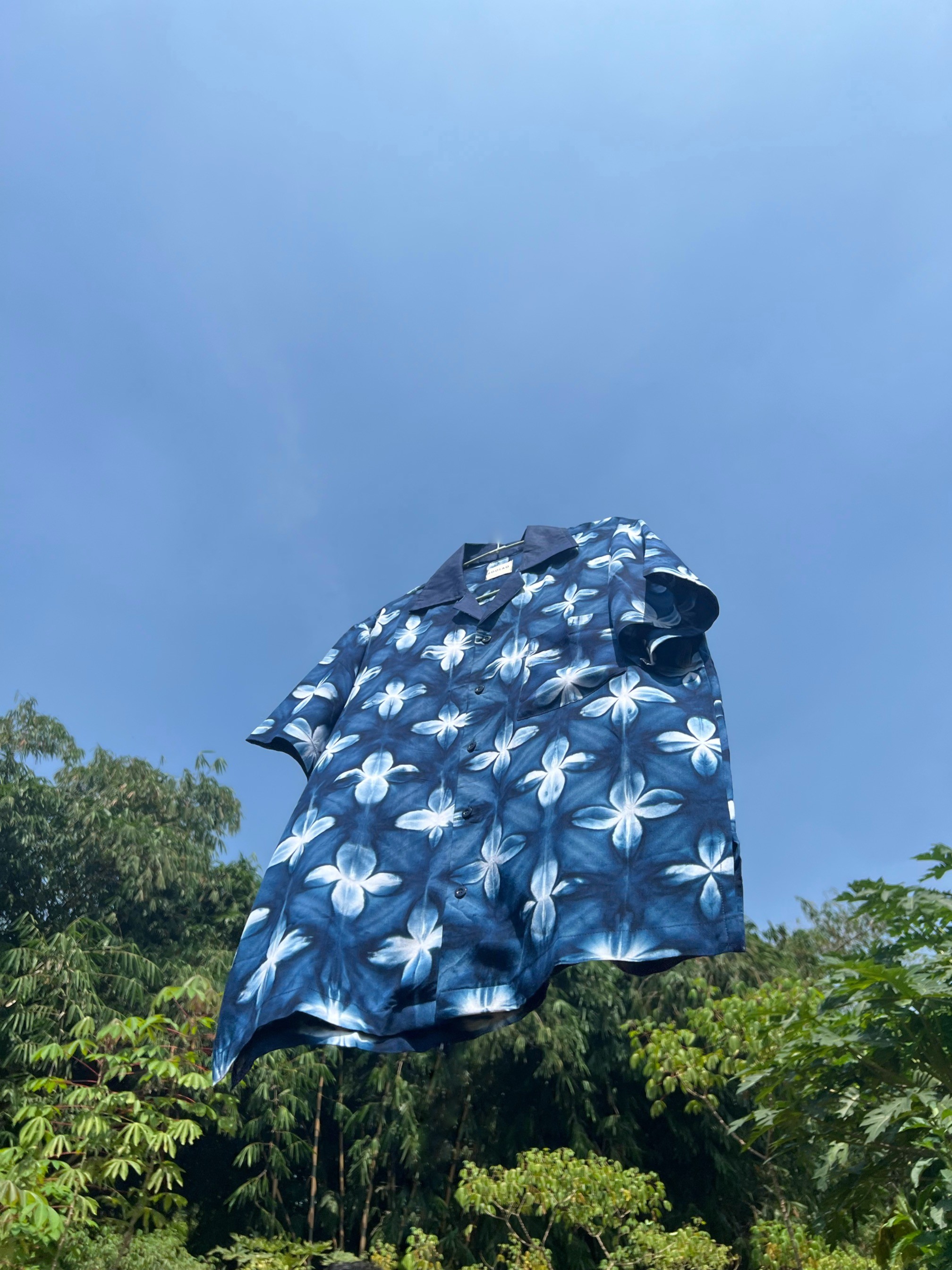 BOOLAO Kemeja Kaleidoscope Kawung Biru (Kemeja Bowling Shirt)