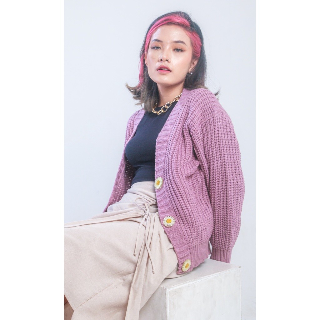 BOOLAO Picnic Panic Daisy Knit Cardigan (Sweater Rajut dengan Pressed Flower Kancing) - Rose Wine