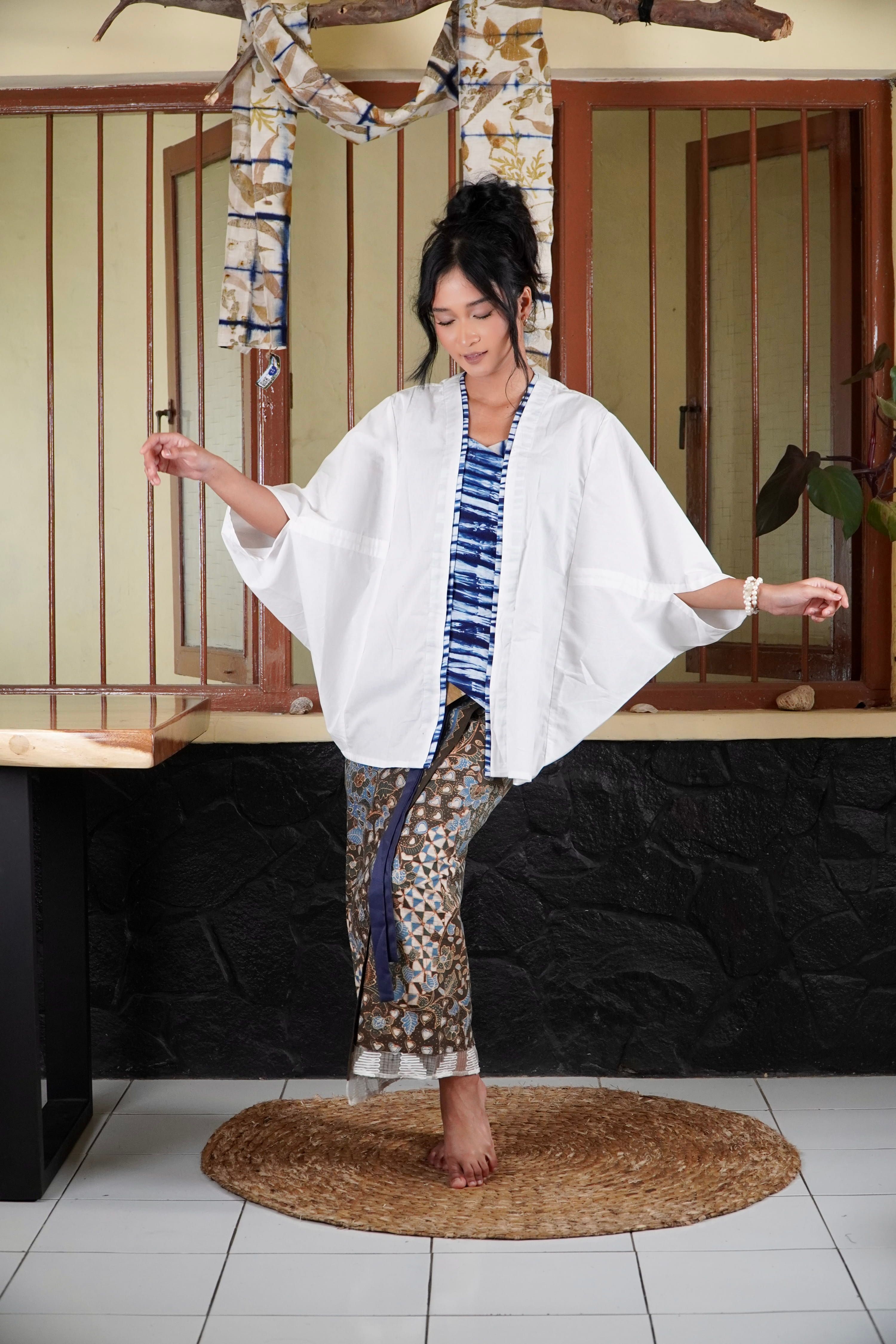 BOOLAO Kebaya Outer Kemben Detachable (Kebaya Cardigan) - Putih