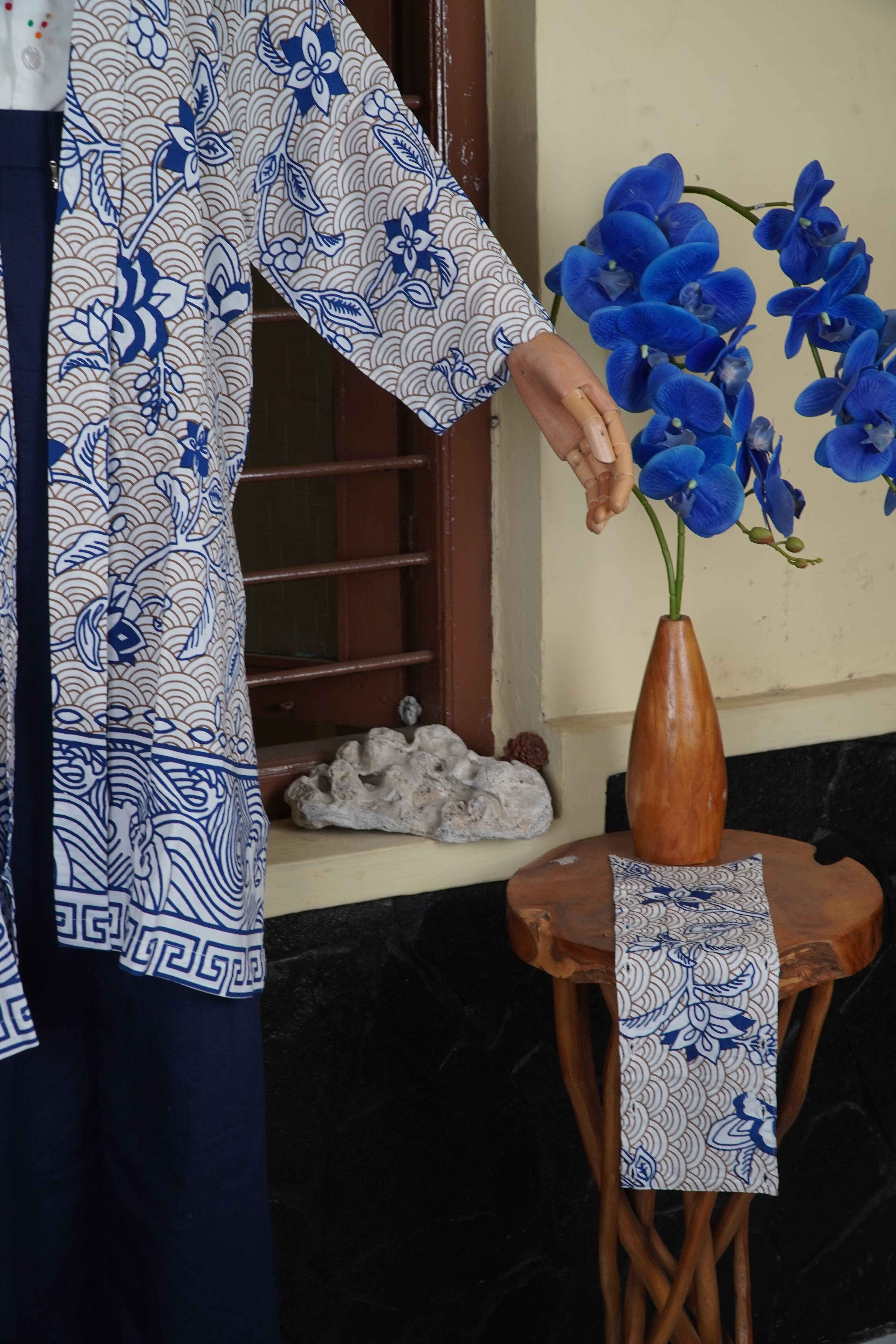 BOOLAO Outer Kebaya Kutubaru Porcelain Detachable (Cardigan Kebaya Bongkar Pasang)