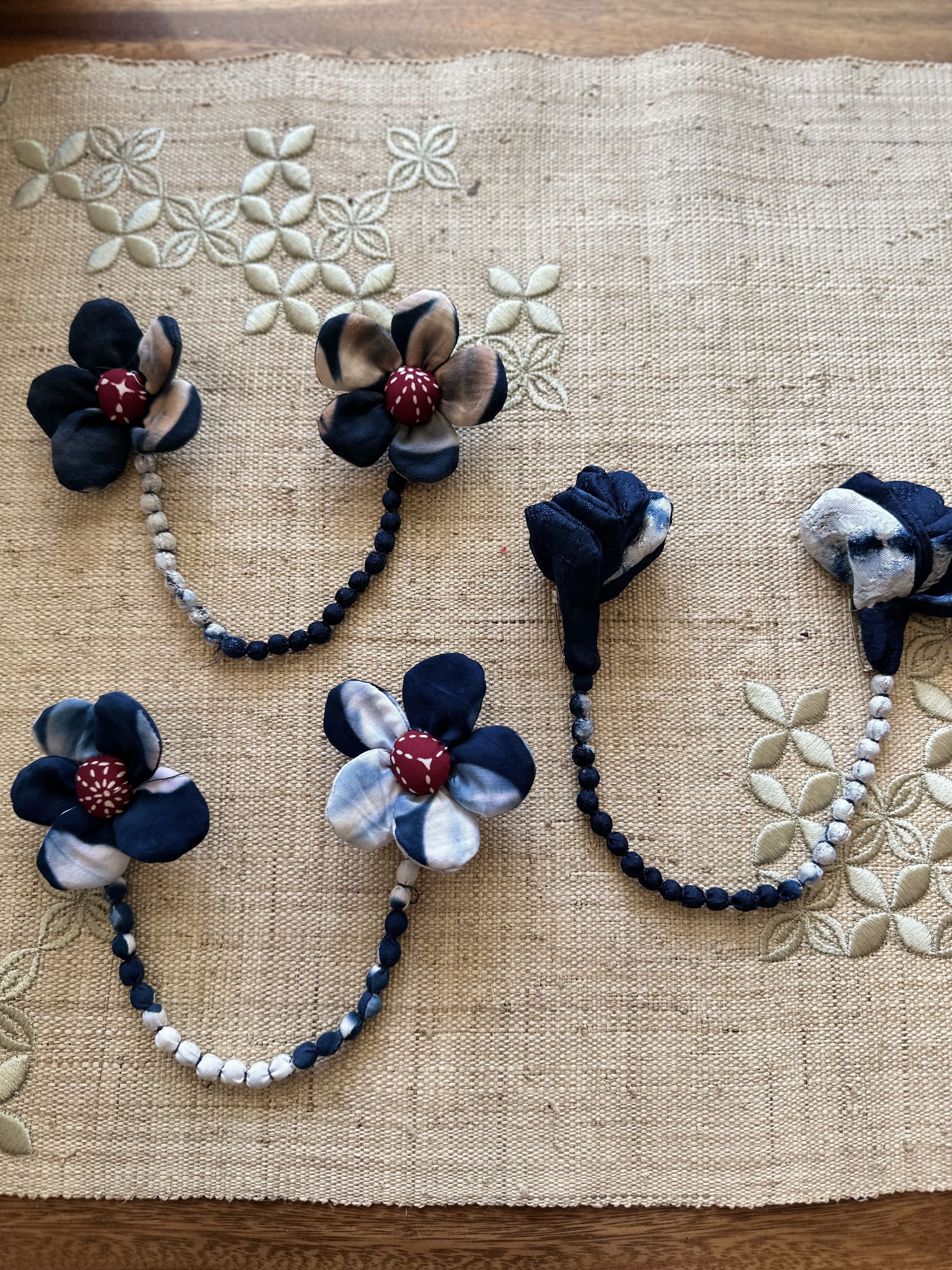 BOOLAO Orchid Double Brooch