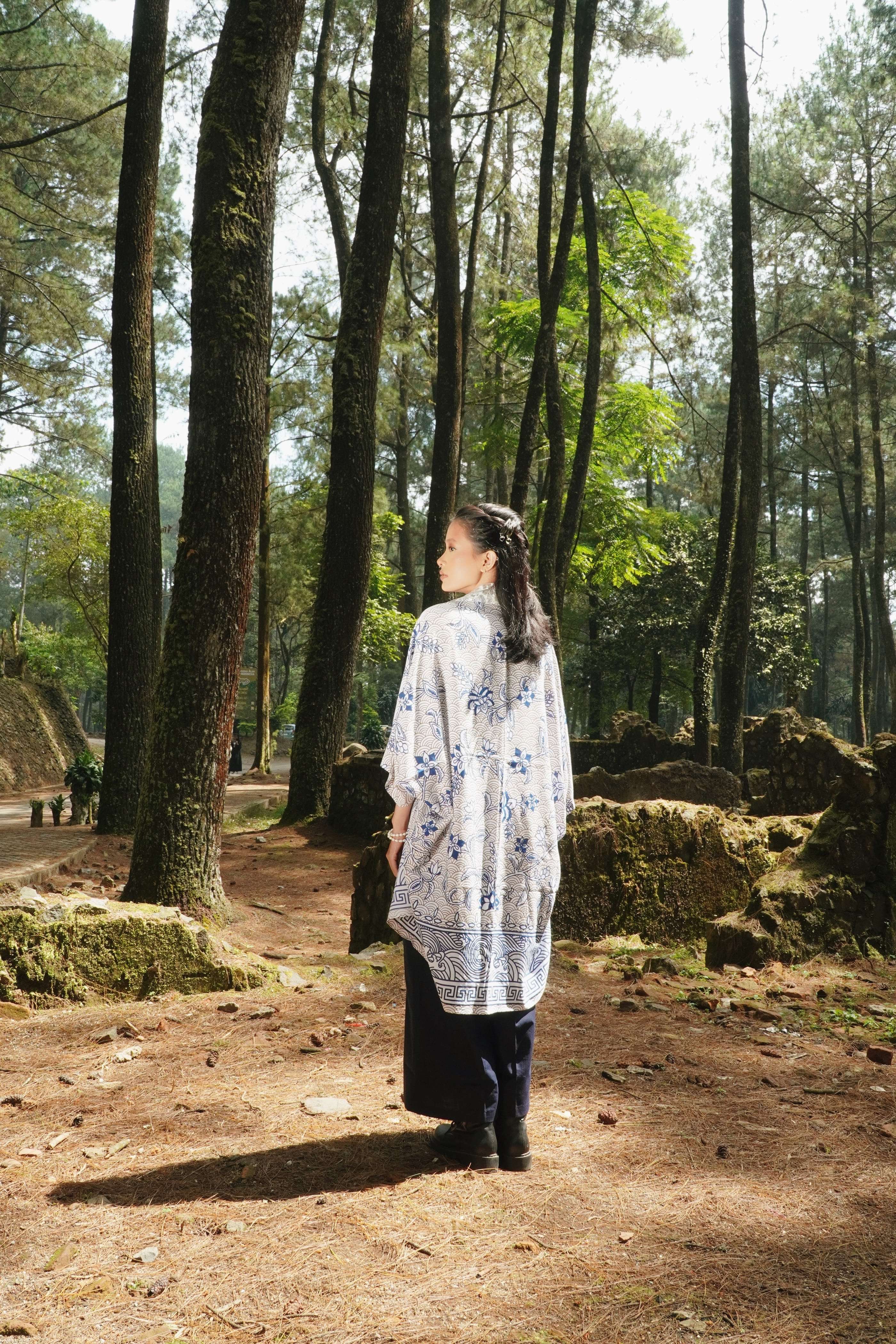 BOOLAO Outer Scarves Porcelain Batik Embroidery