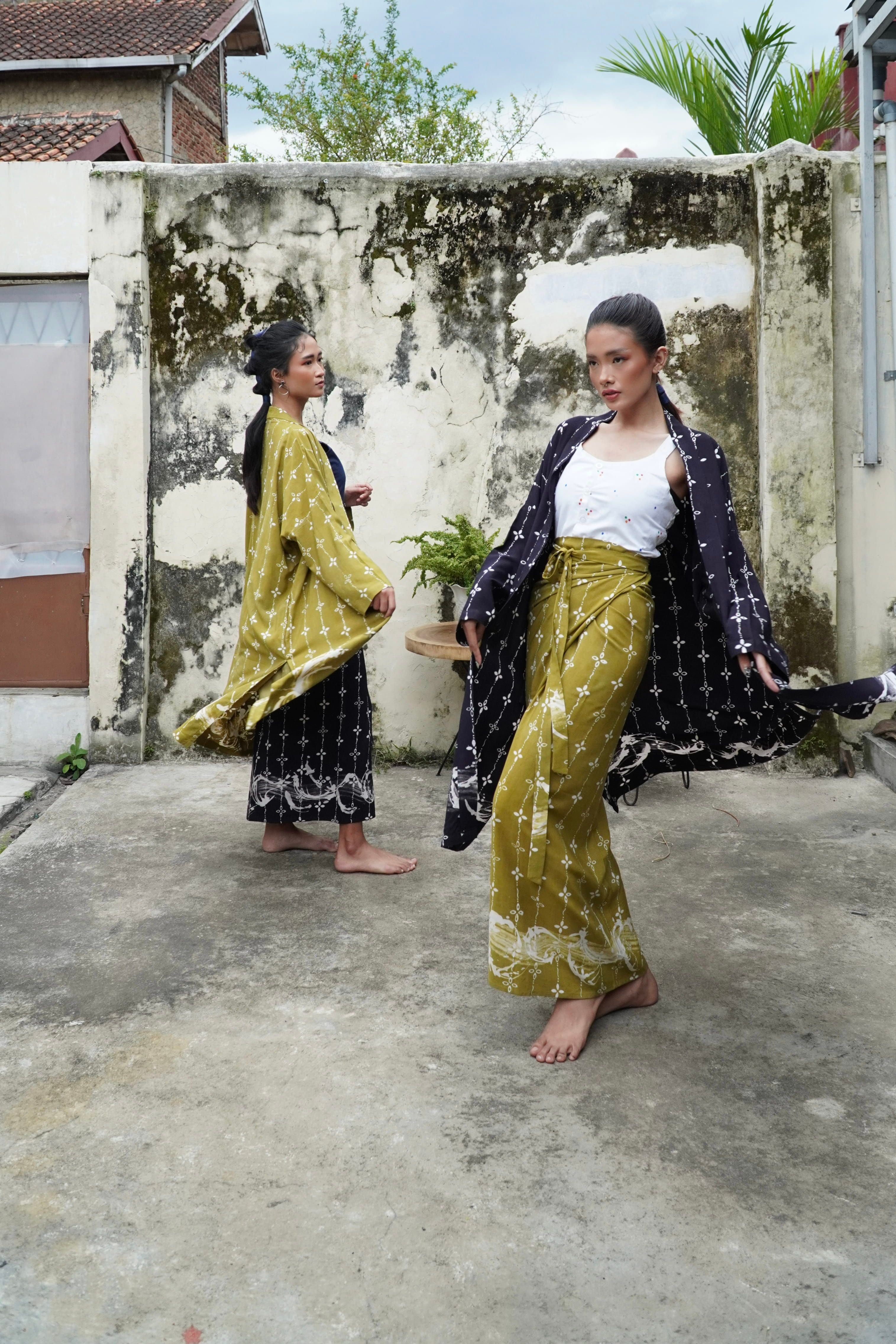 BOOLAO Kumeli Wrap Skirt Lime Green (Rok Lilit Ikat Batik Kawung) - Hijau Olive