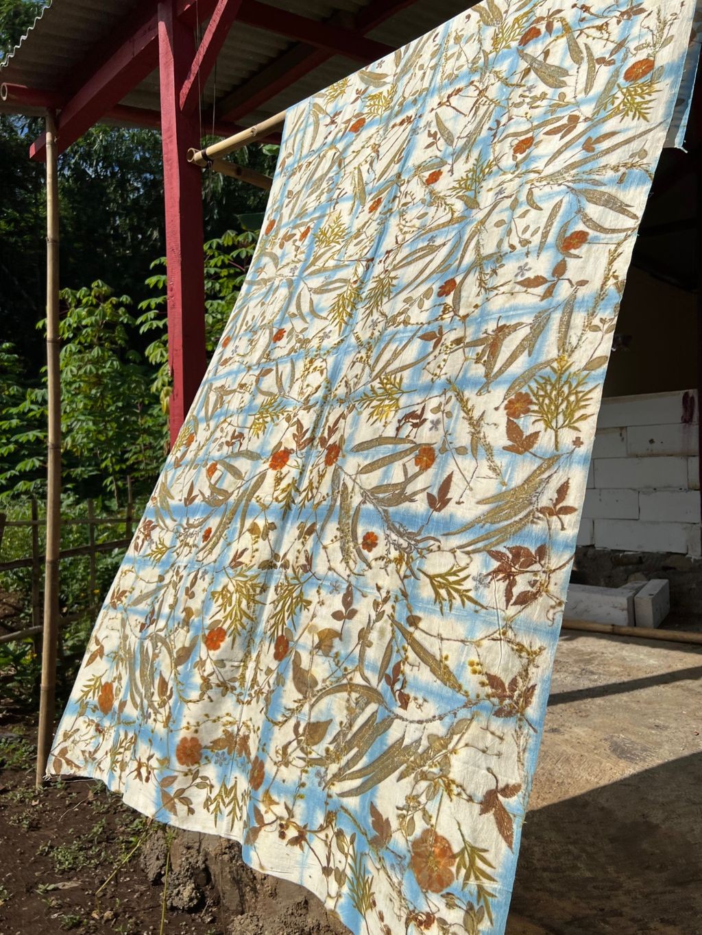 BOOLAO Textile Shibori on Silk Ecoprint