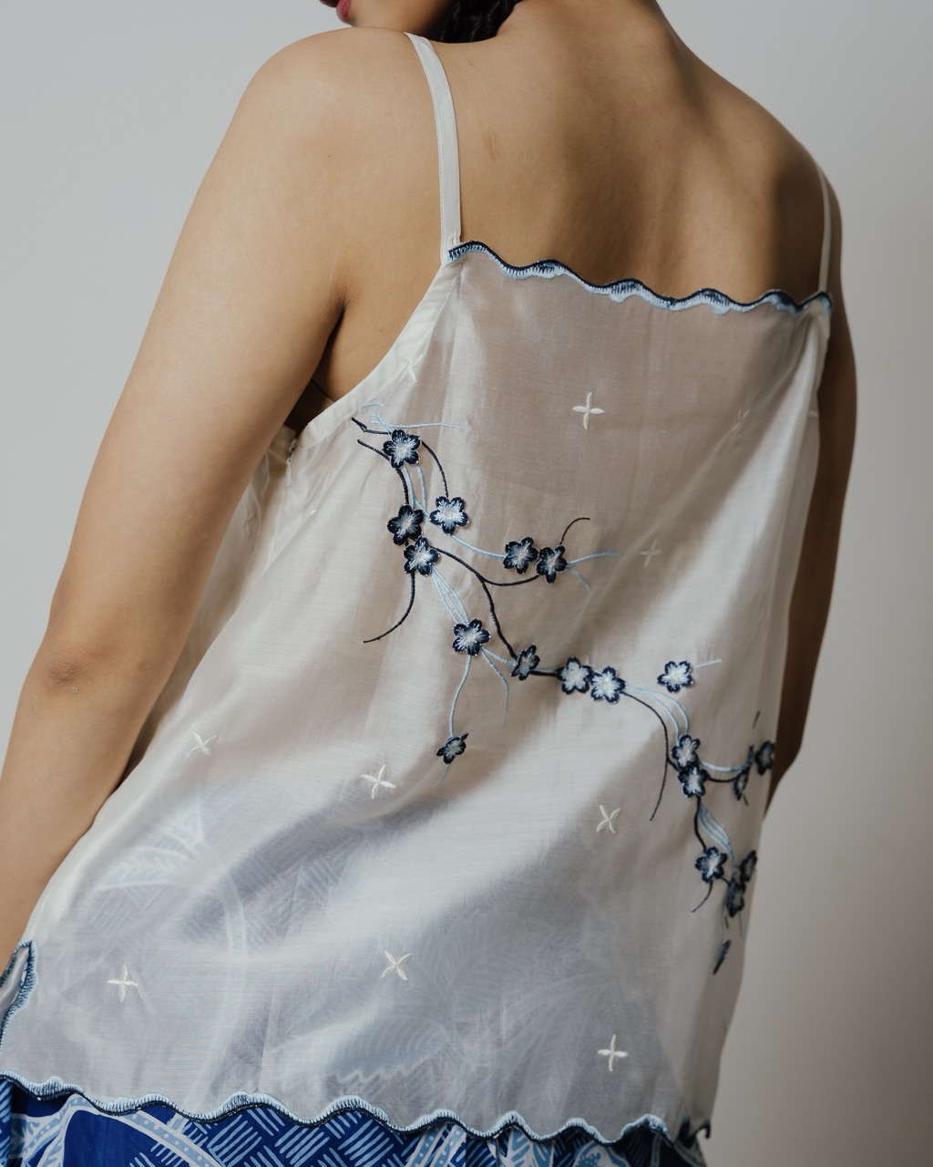 BOOLAO Camisole Sakura 3D Embroidery - White