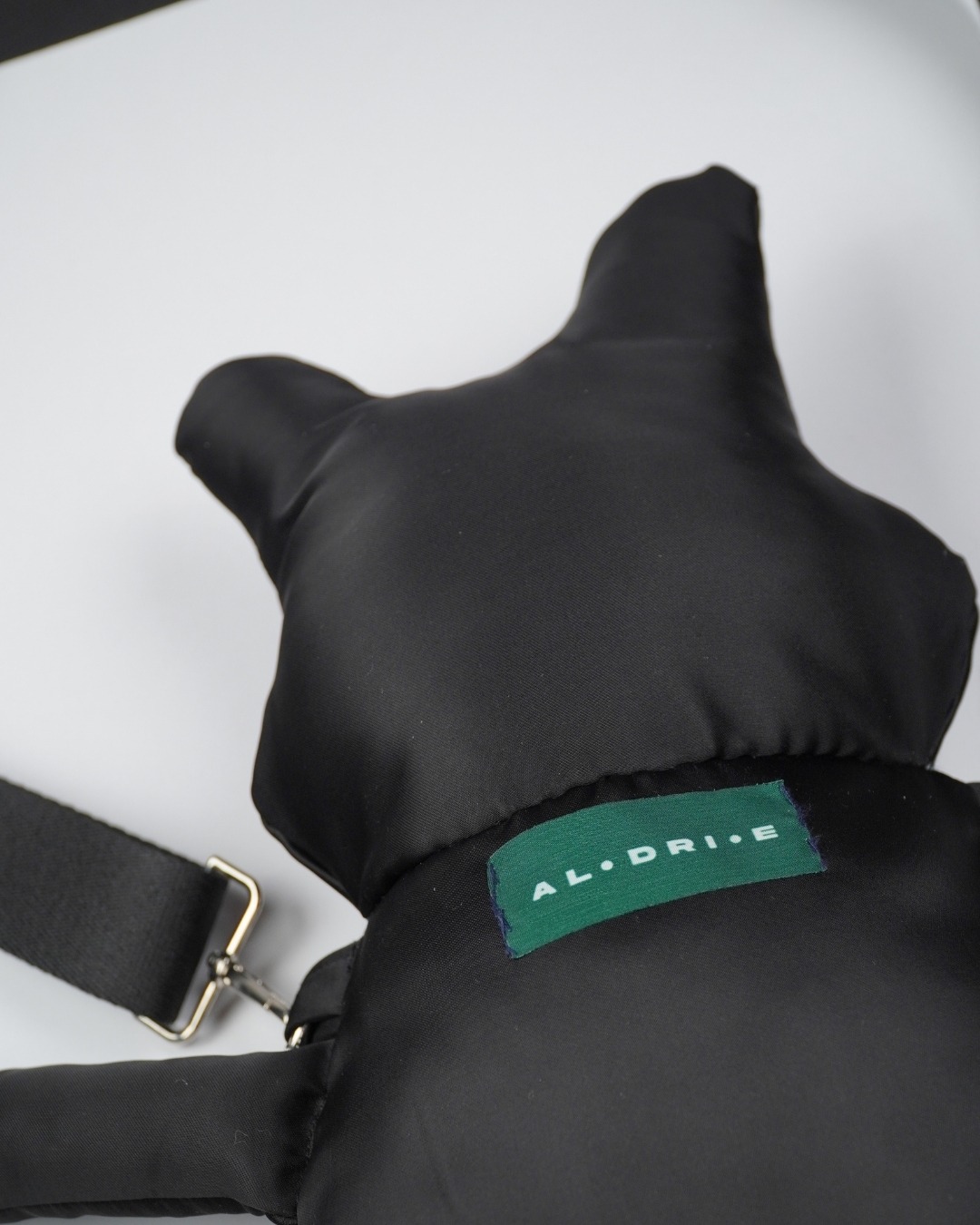 BOOLAO x Aldrie Frog Doll SlingBag