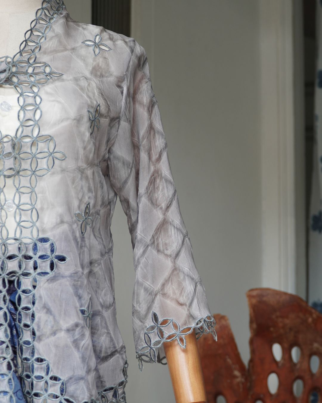 BOOLAO Kebaya Seribu Kawung - Grey