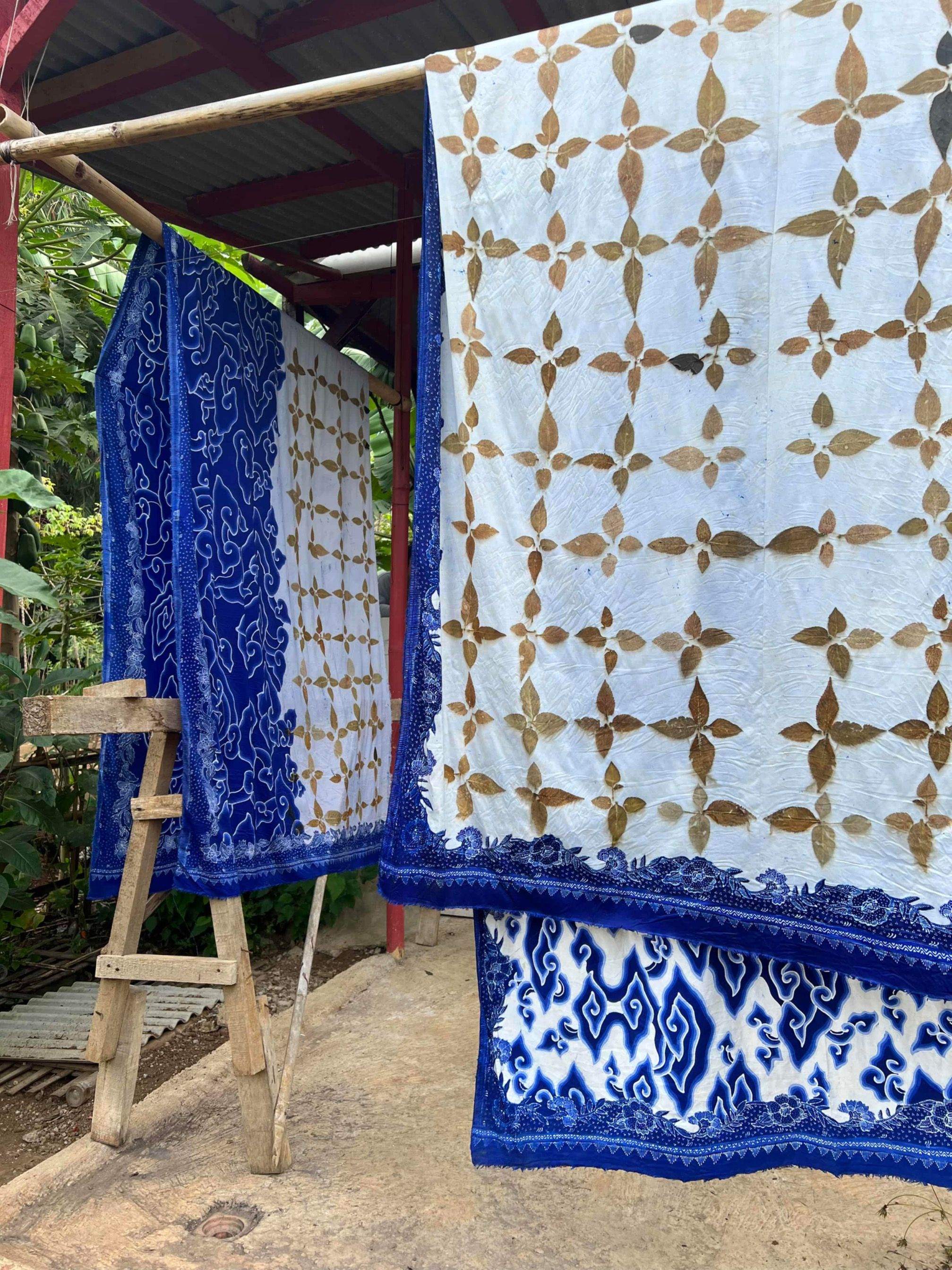 BOOLAO Textiles Batik on Nature Print