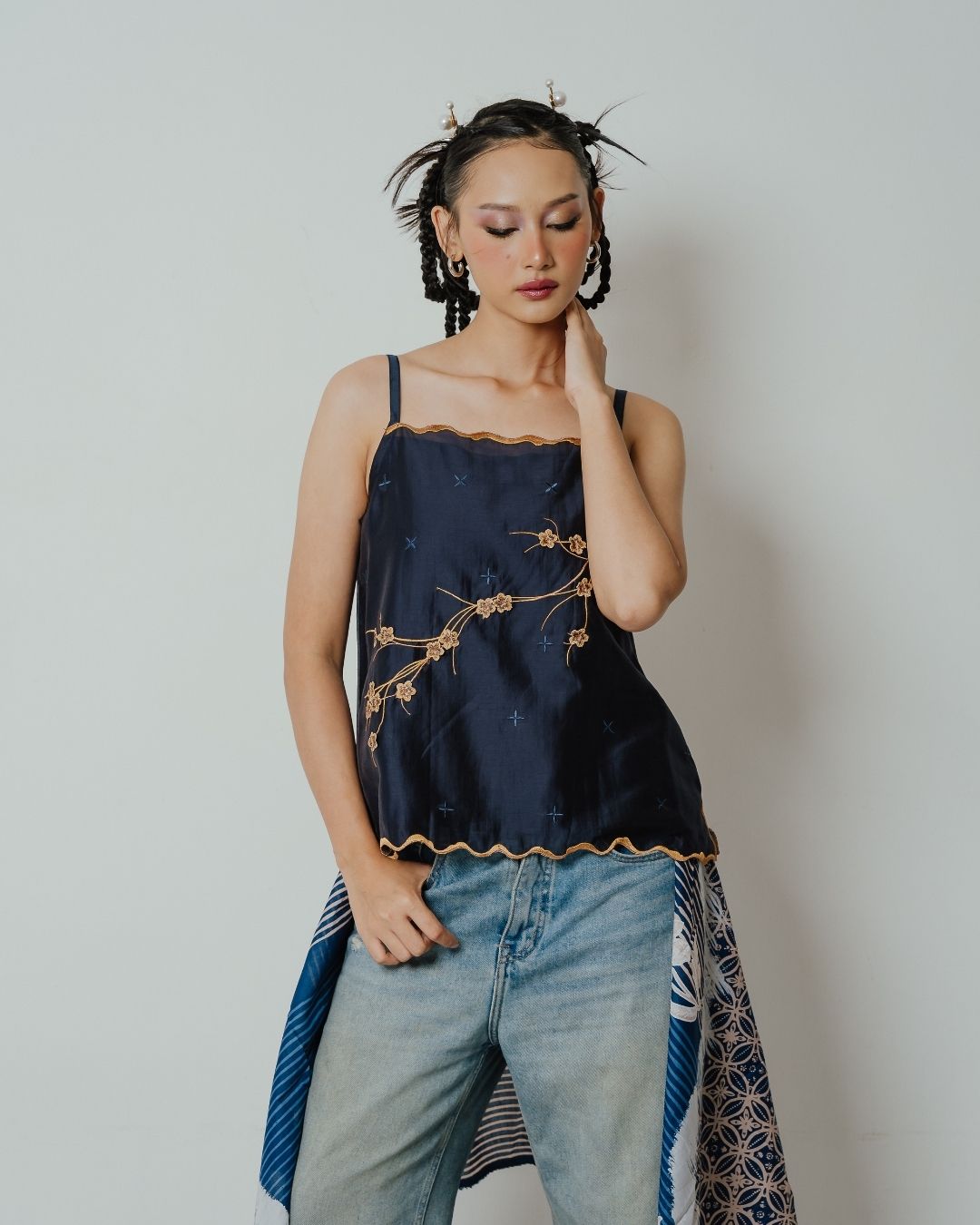 BOOLAO Camisole Sakura 3D Embroidery - Dark Blue