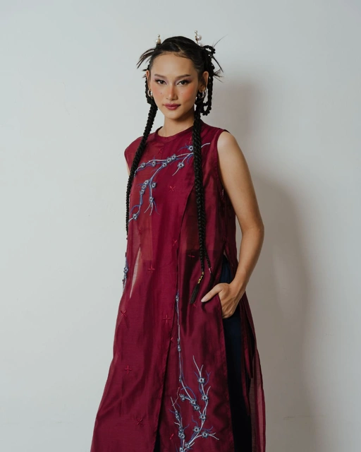 BOOLAO Long Vest Sakura 3D Embroidery - Red Wine