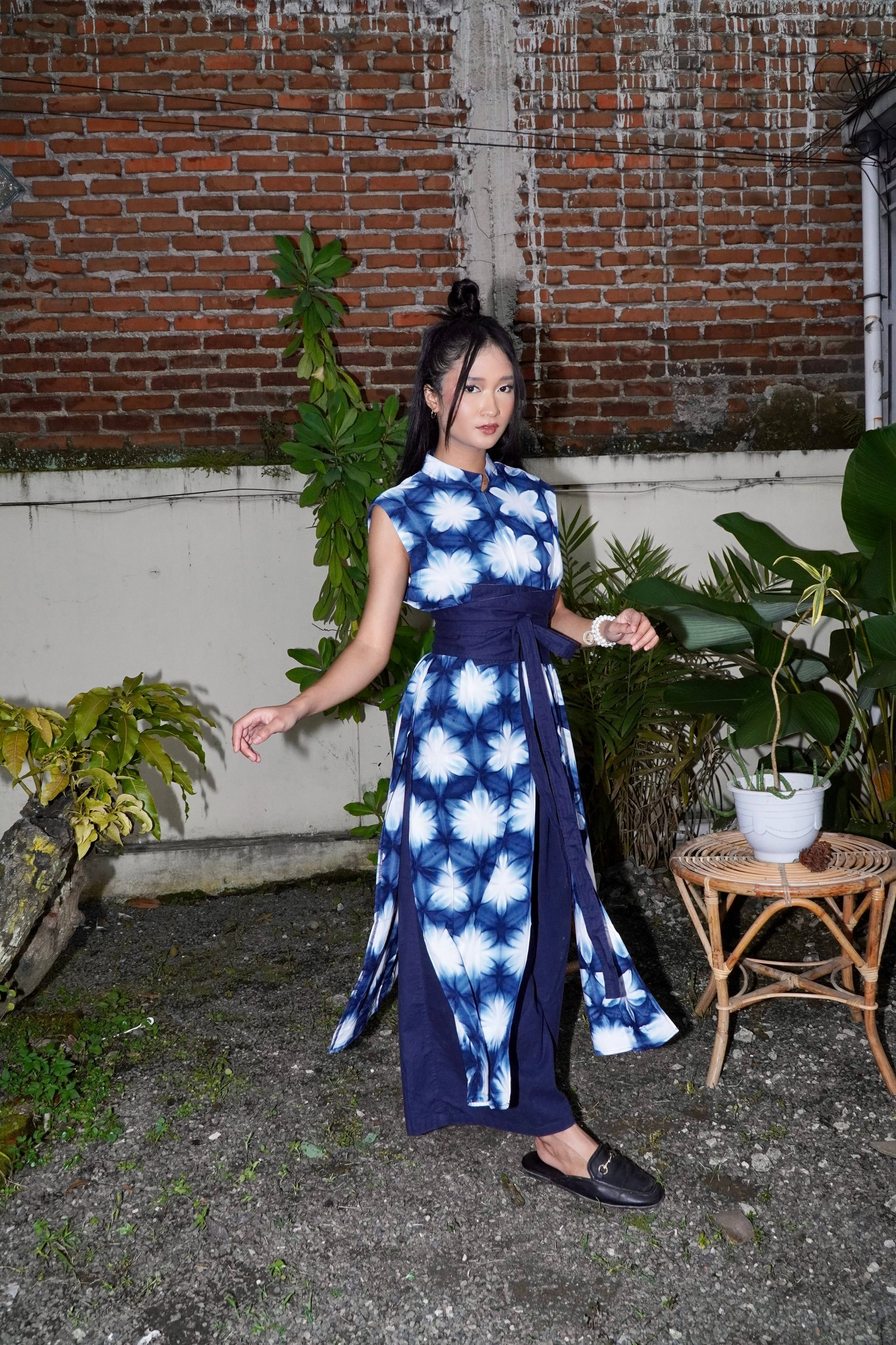 BOOLAO Outer Sleeveless Snowflakes Navy (Outer Panjang)