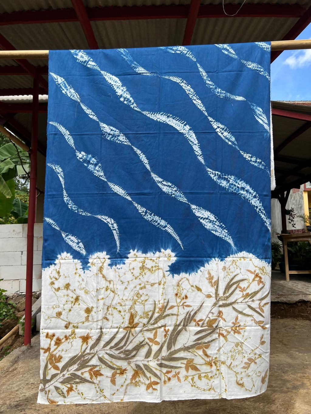 BOOLAO  Textiles - Shibori on Ecoprint Eucalyptus