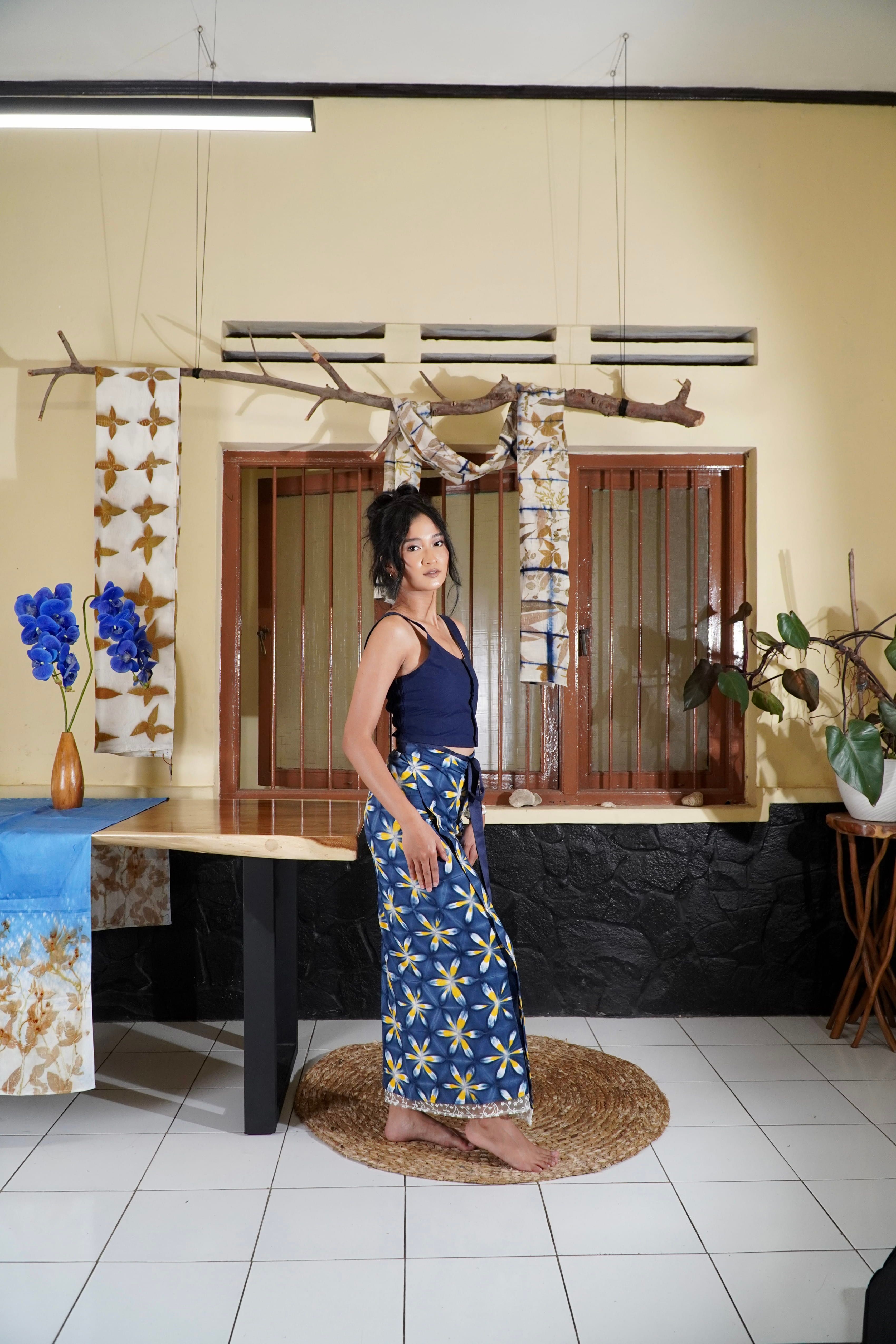 BOOLAO Saroong Kaleidoscope Shibori - Snowflakes Kuning (Rok Ikat Lilit)