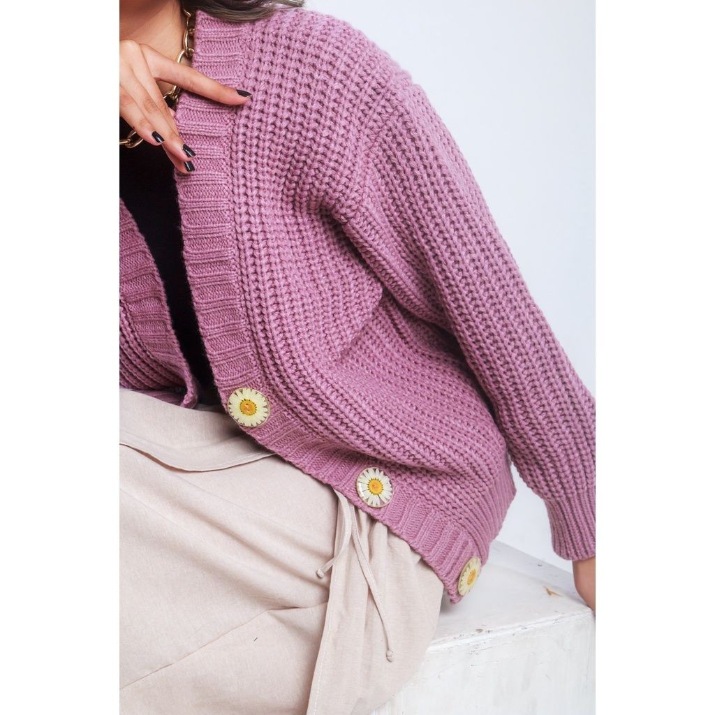 BOOLAO Picnic Panic Daisy Knit Cardigan (Sweater Rajut dengan Pressed Flower Kancing) - Rose Wine