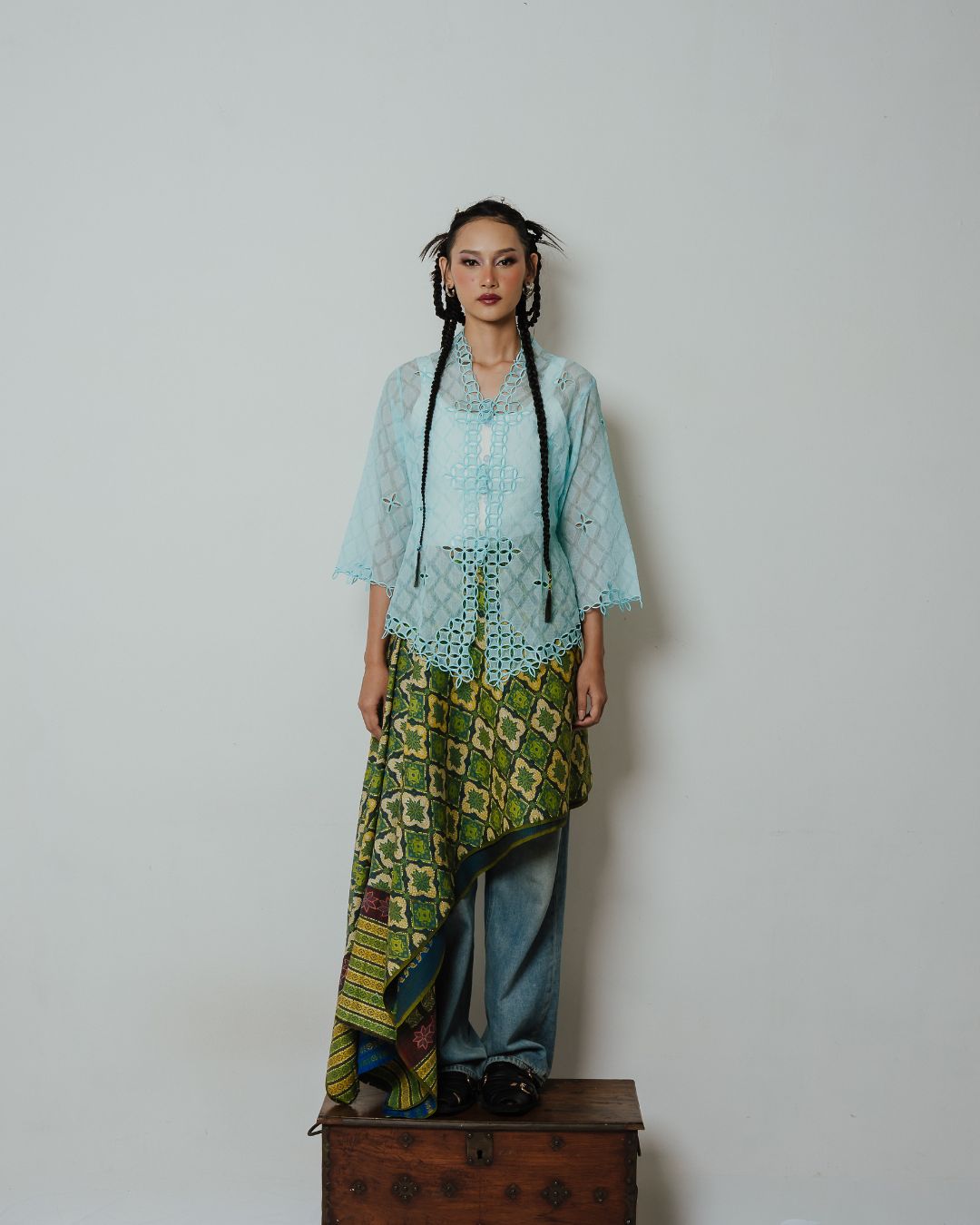 BOOLAO Kebaya Seribu Kawung - Biru Muda