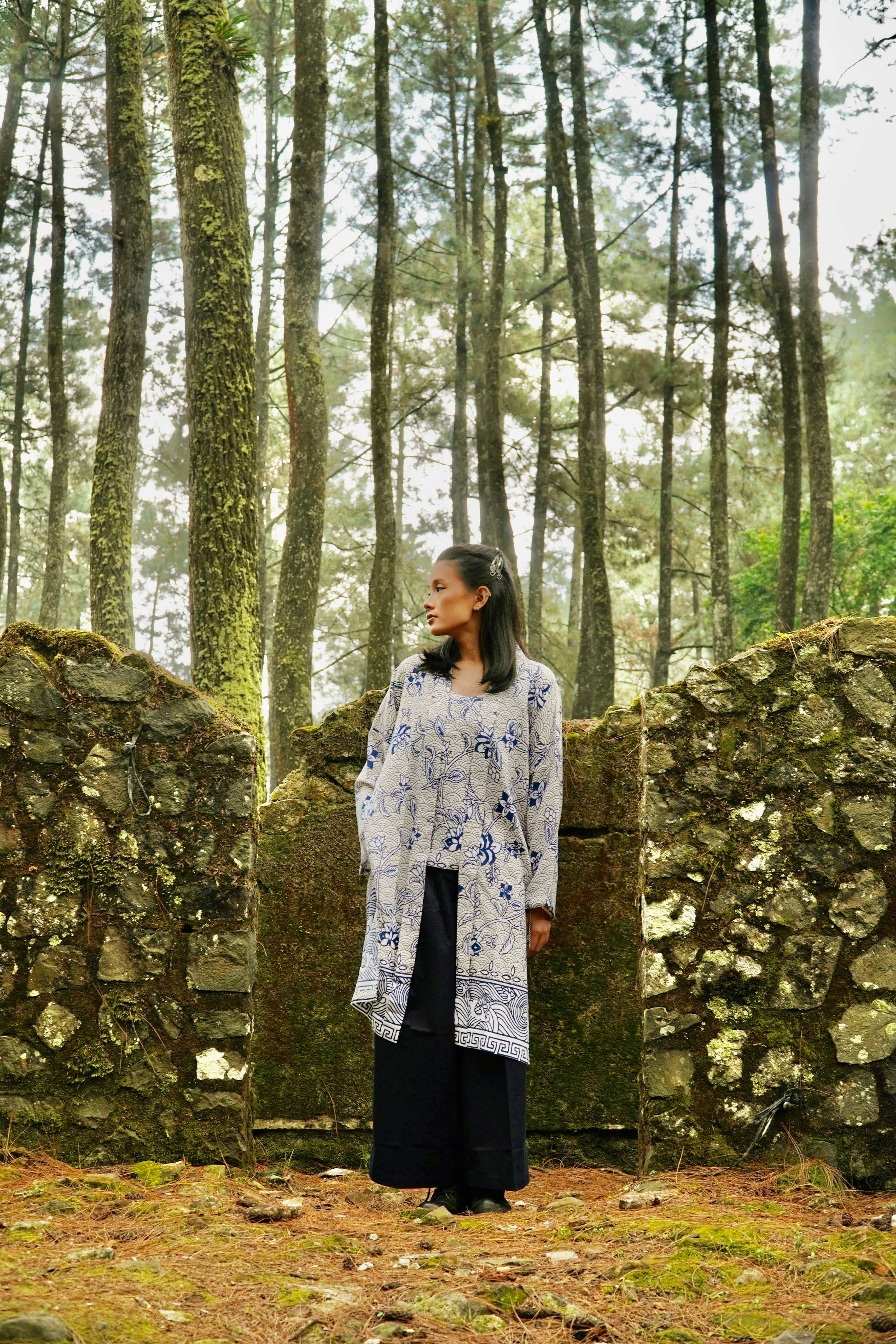 BOOLAO Outer Kebaya Kutubaru Porcelain Detachable (Cardigan Kebaya Bongkar Pasang)