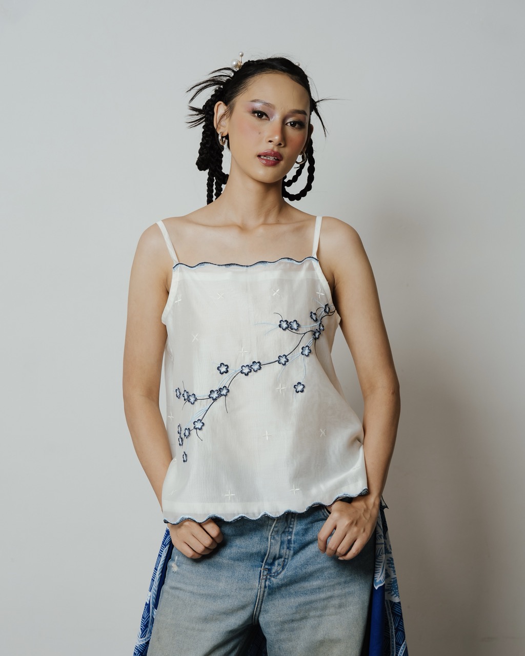 BOOLAO Camisole Sakura 3D Embroidery - White