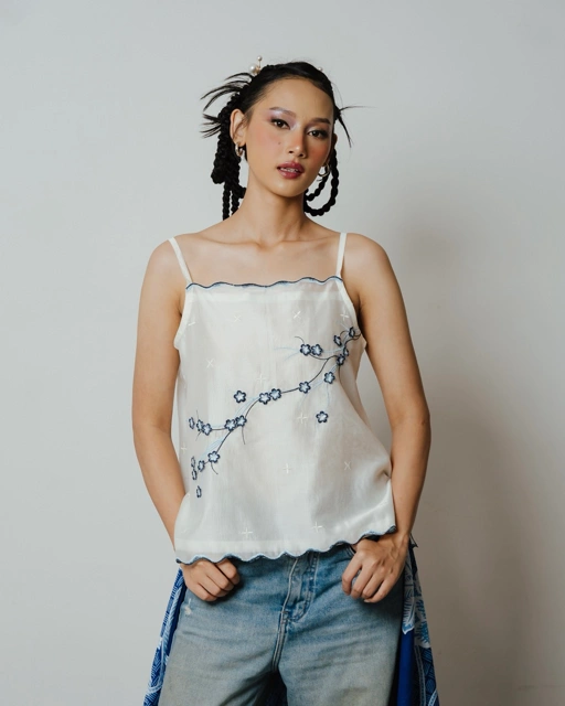 BOOLAO Camisole Sakura 3D Embroidery - White