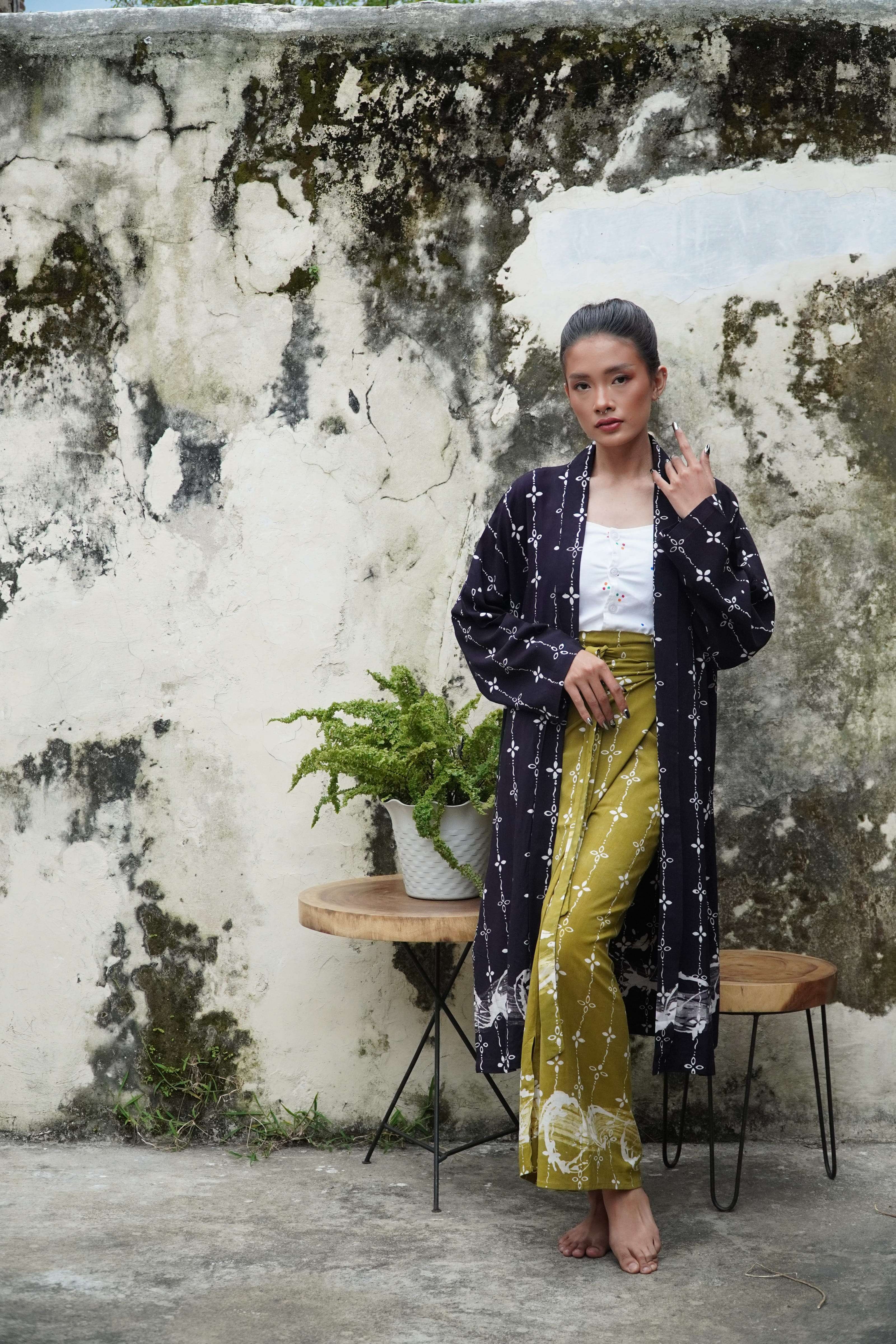 BOOLAO Kumeli Outer Kebaya Detachable (Kebaya Bongkar Pasang Batik Kawung) - Hitam